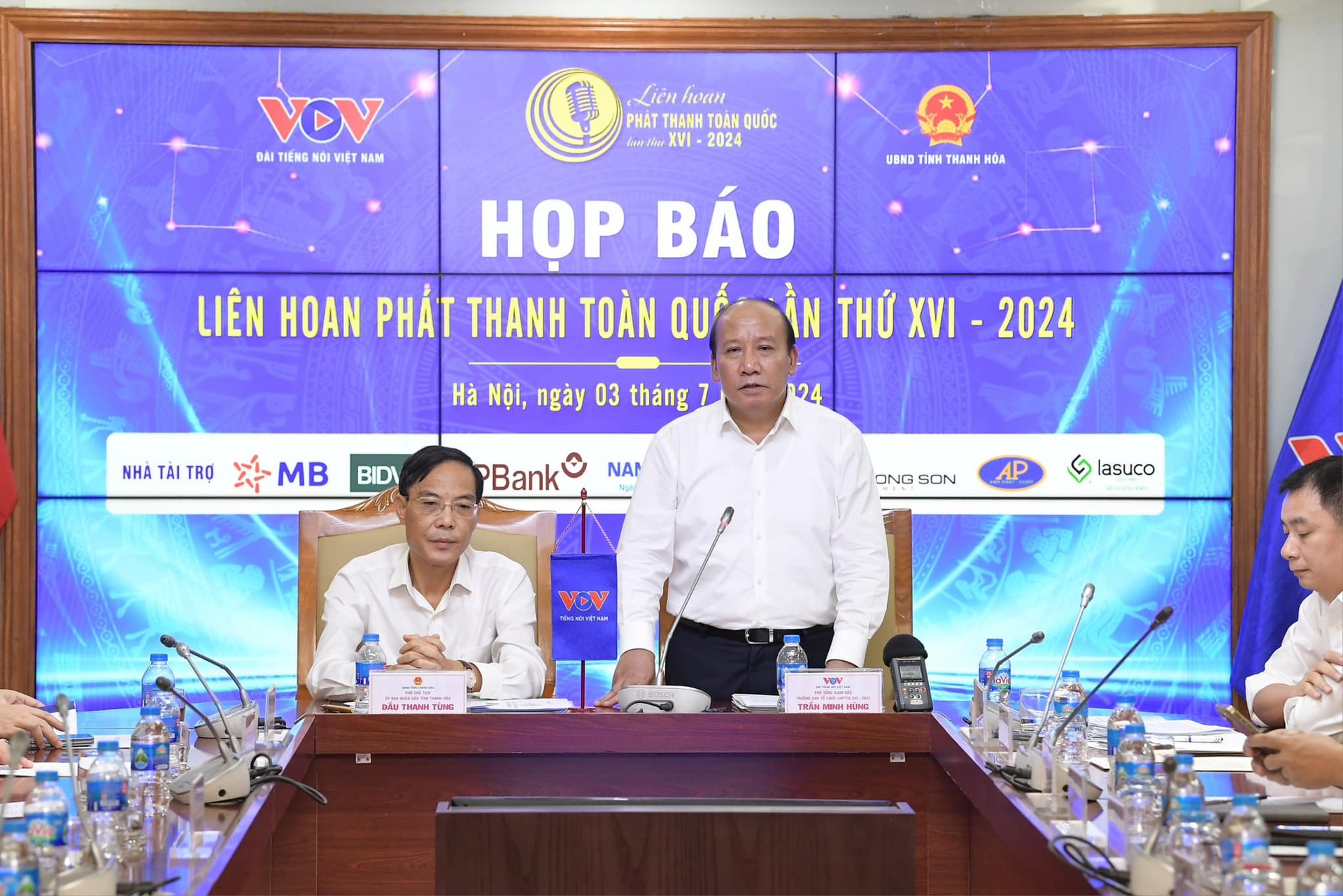 Ông Trần Minh Hùng, Phó Tổng Giám đốc Đài Tiếng nói Việt Nam phát biểu tại buổi họp báo