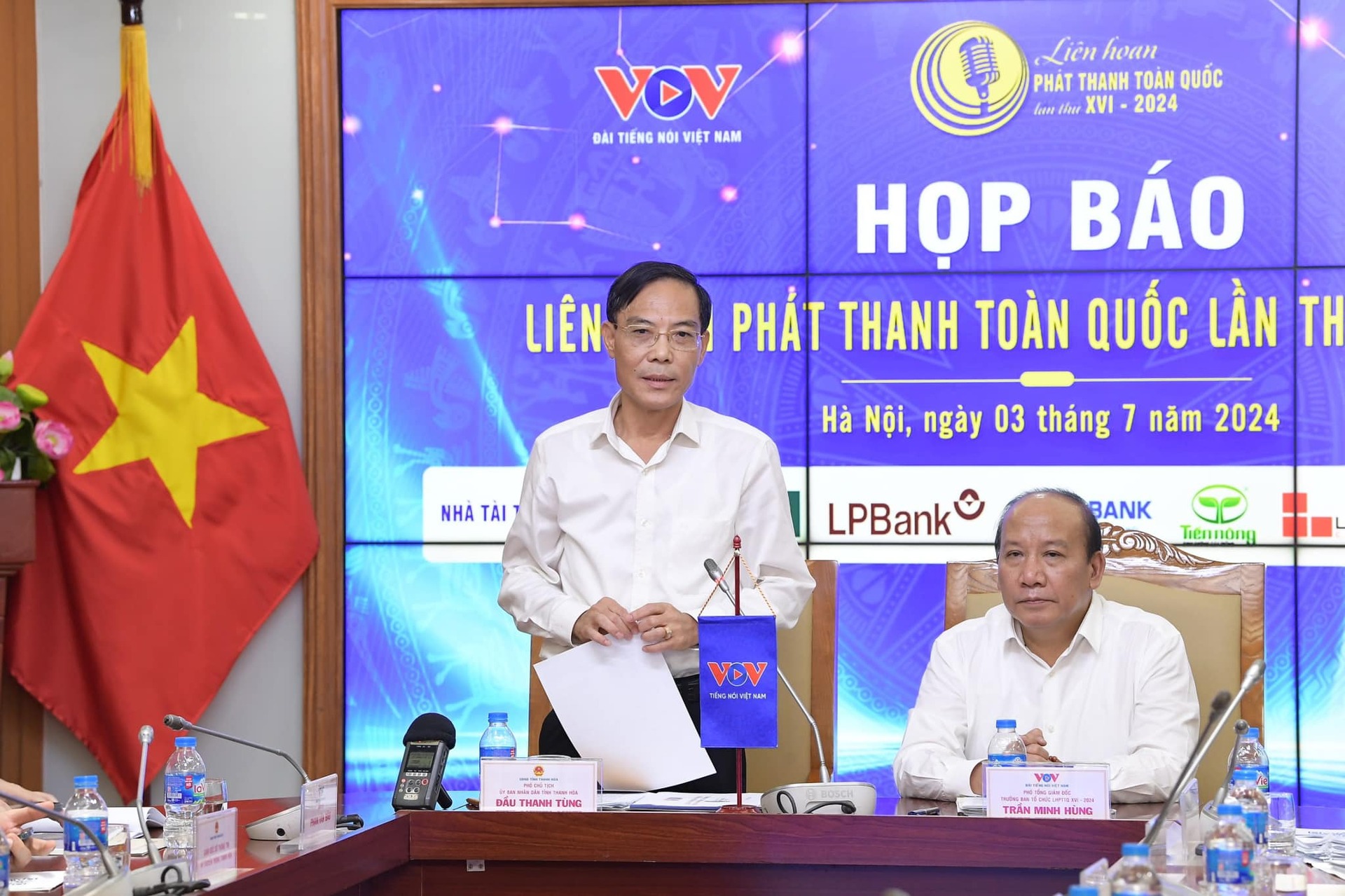 Ông Đầu Thanh Tùng, Phó chủ tịch Ủy ban Nhân dân tỉnh Thanh Hóa phát biểu tại họp báo