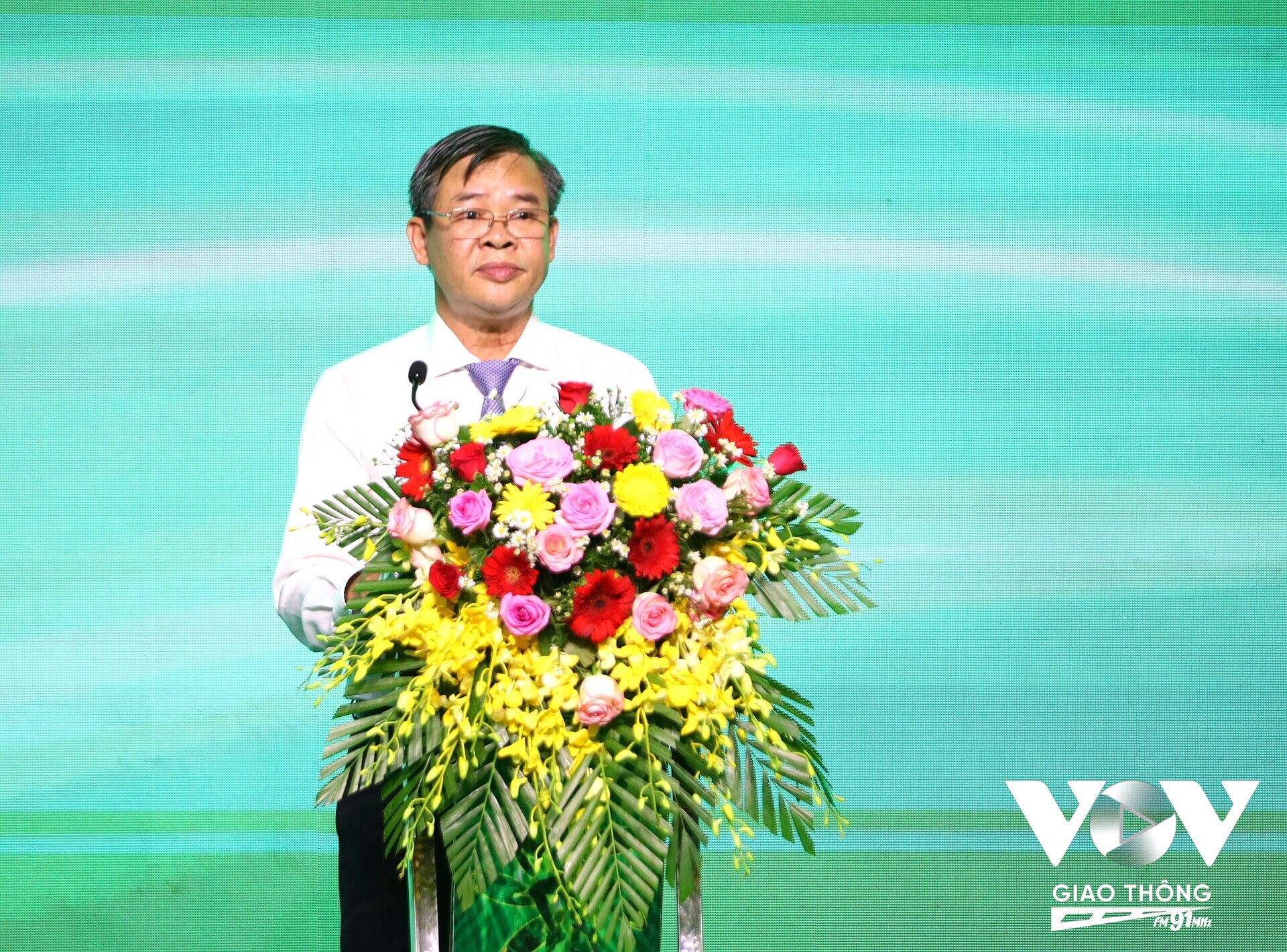 Ông Trương Cảnh Tuyên - Phó Chủ tịch thường trực UBND tỉnh Hậu Giang phát biểu tại đêm khai mạc Giải chạy