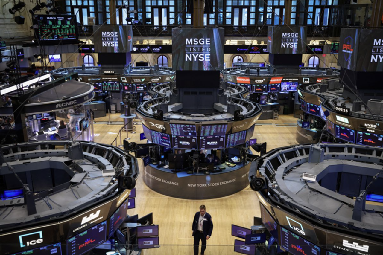 Sàn giao dịch chứng khoán NYSE ở New York - Ảnh: Reuters.