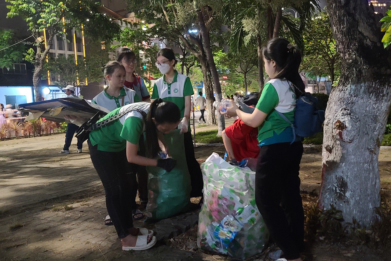 Những hành động ý nghĩa thúc đẩy ý thức bảo vệ môi trường cho cả cộng đồng