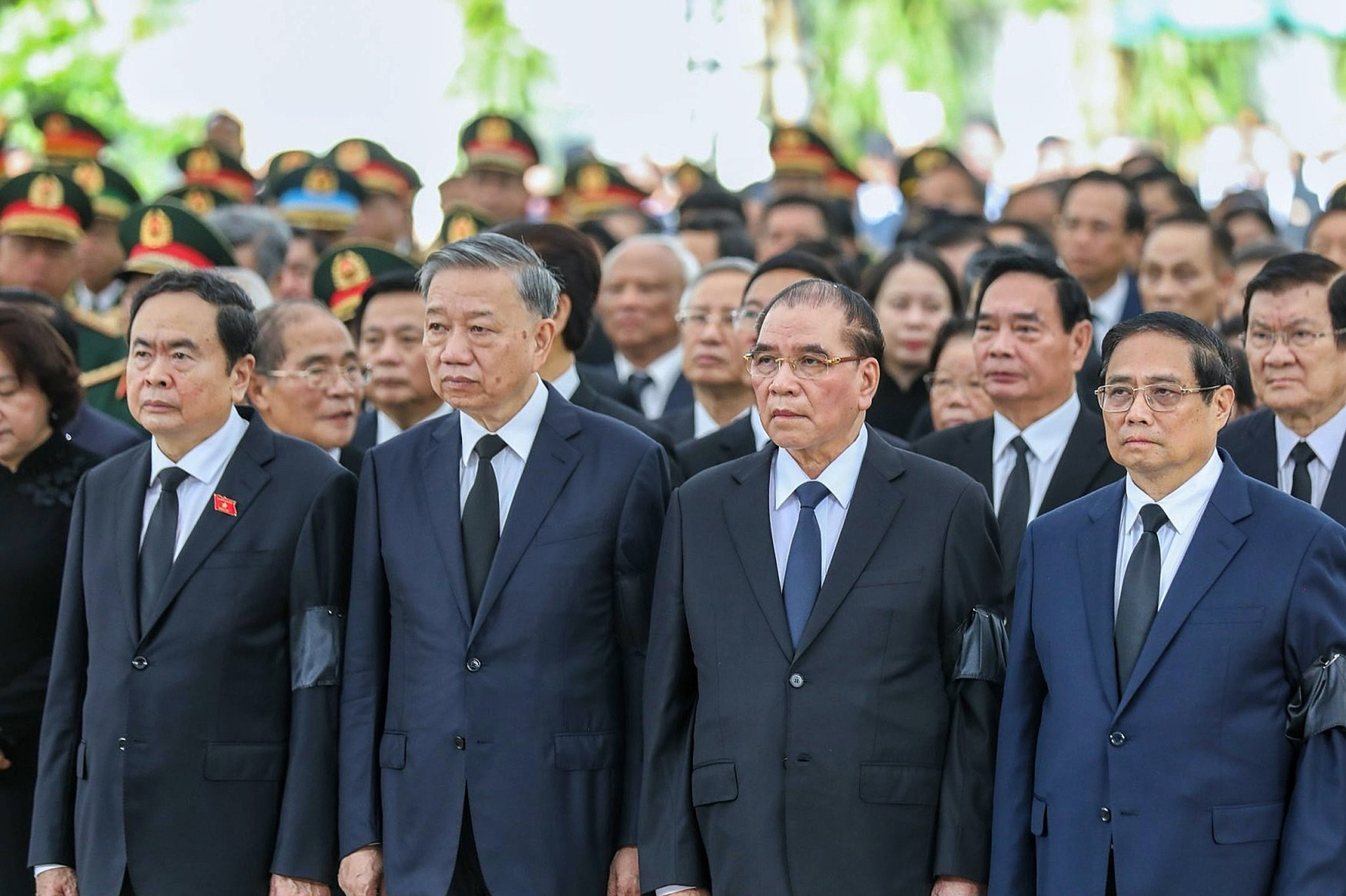 Lãnh đạo, nguyên lãnh đạo Đảng, Nhà nước đến viếng Tổng bí thư Nguyễn Phú Trọng. (Ảnh: Giang Huy)