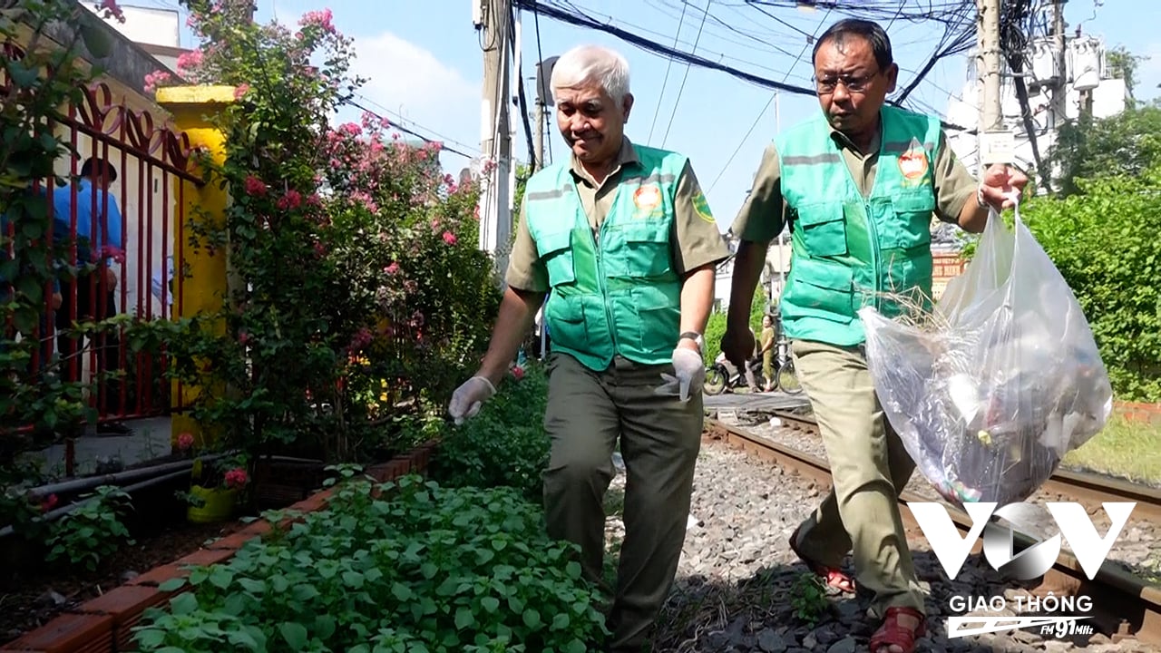 UBND phường phối phợp với nhiều lực lượng, thường xuyên ra quân để dọn dẹp, làm đẹp cảnh quan