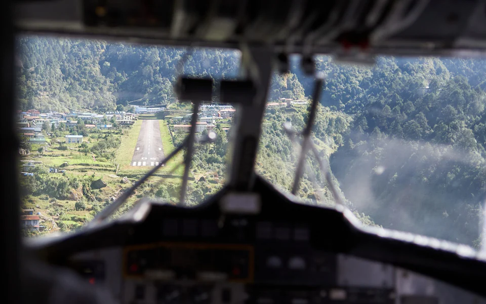 Sân bay Lukla của Nepal, cửa ngõ vào khu vực Everest, trước đây được mệnh danh là sân bay nguy hiểm nhất thế giới. (Ảnh: Getty Images)