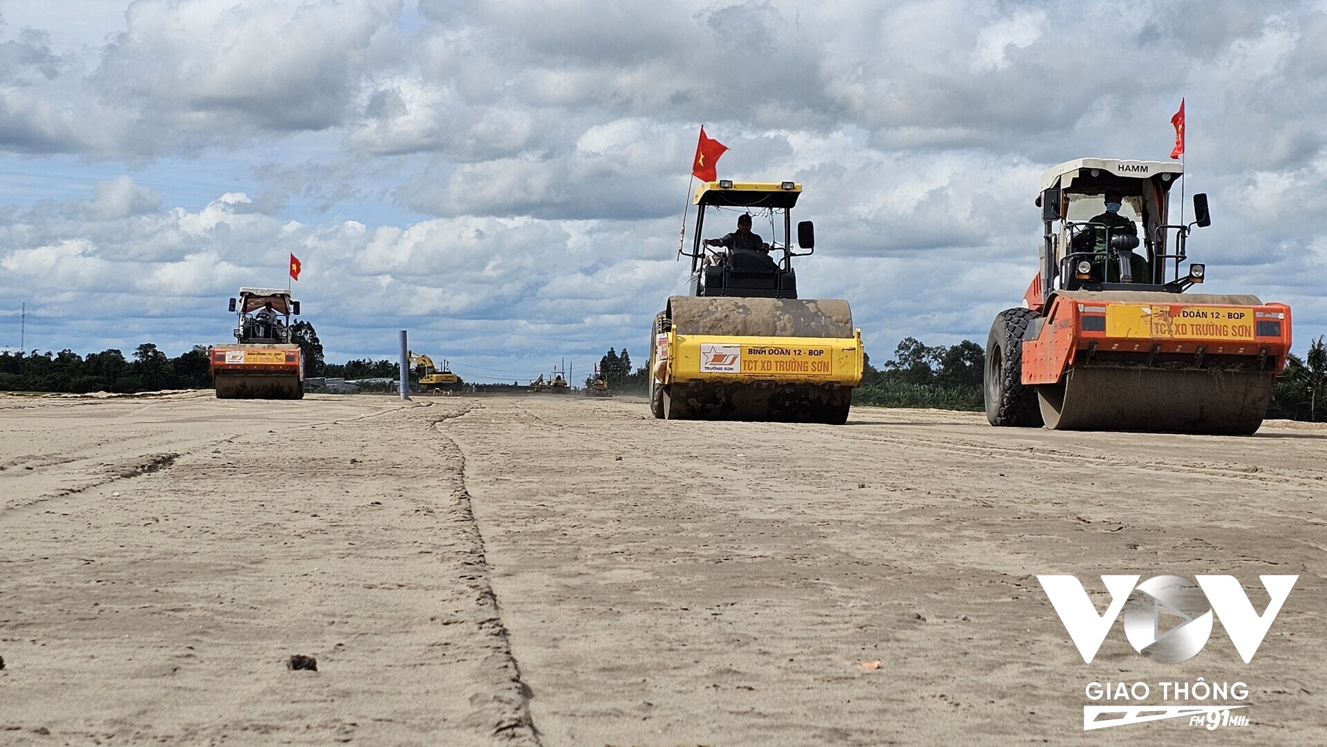 Mục tiêu đến năm 2025, ĐBSCL phải có 600 km và đến năm 2030 có 1.200 km đường bộ cao tốc. (Ảnh: Thanh Phê