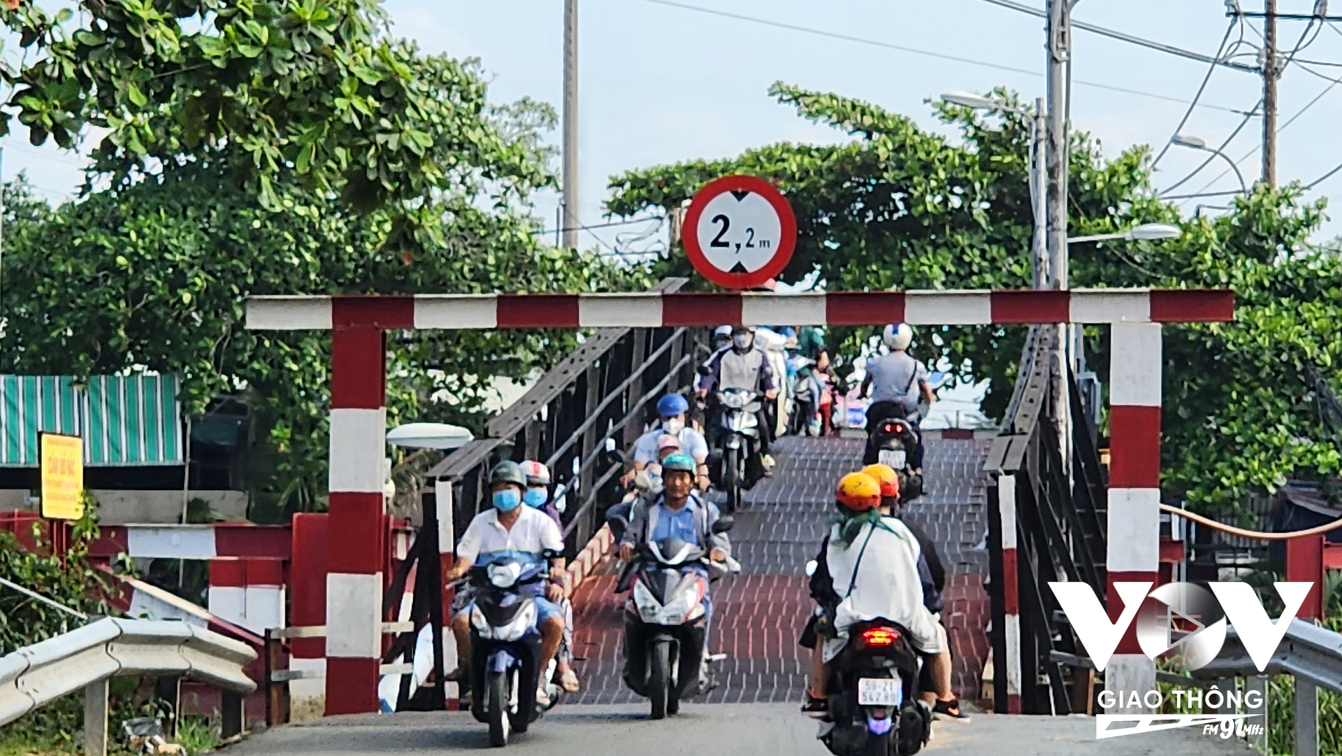 Cầu Rạch Tôm trên địa bàn xã Nhơn Đức, huyện Nhà Bè đang trong quá trình lập hồ sơ chi trả giải phóng mặt bằng