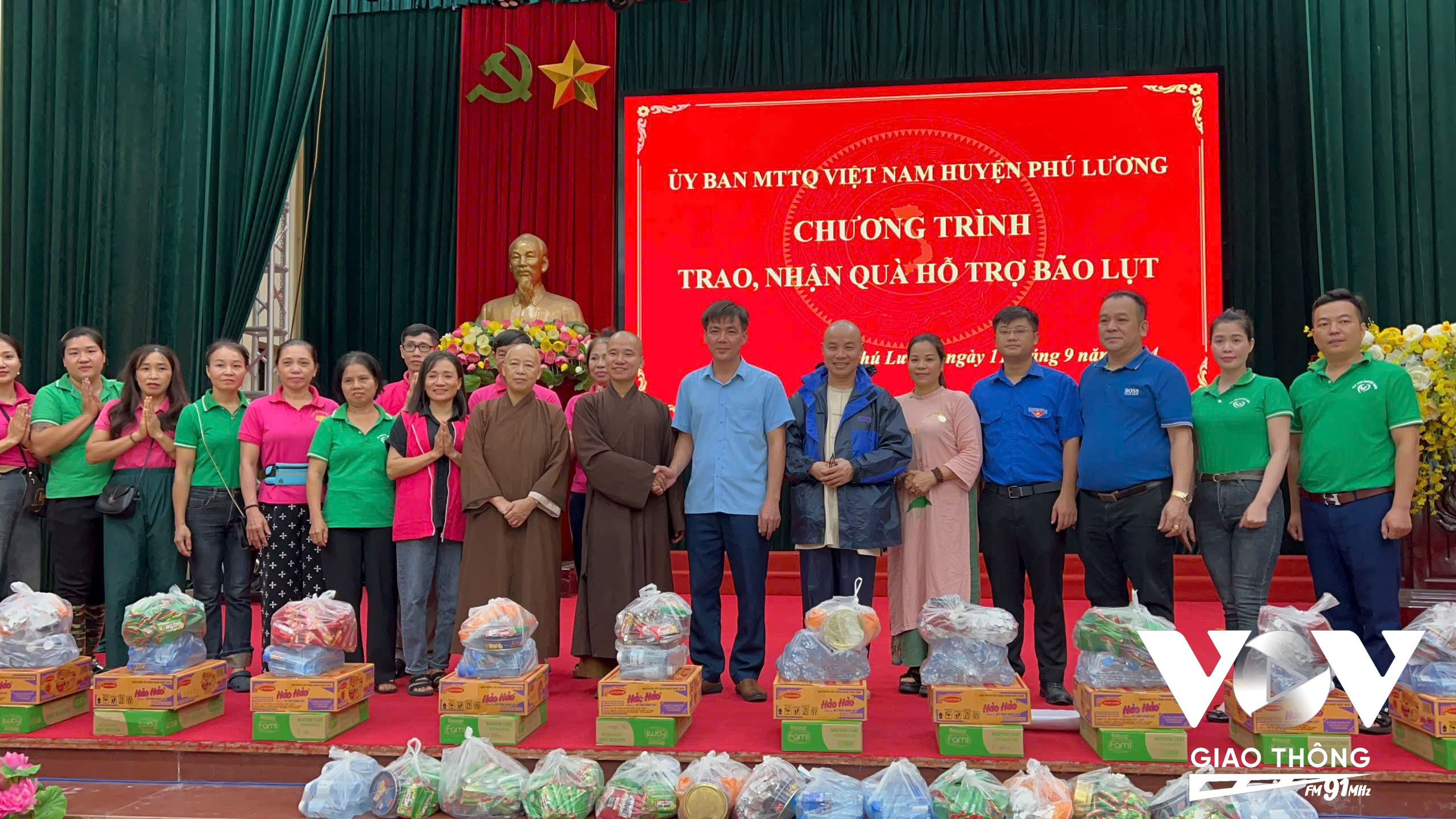 Trong những ngày tới, đoàn thiện nguyện sẽ gửi thêm hàng ngàn phần quà đến các tỉnh Tuyên Quang, Yên Bái, Lào Cai…