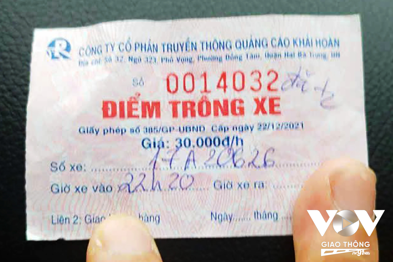 Tên điểm trông giữ xe 1 đằng… vé xe ghi 1 nẻo.