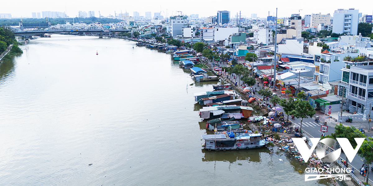 Dòng Kênh Tẻ