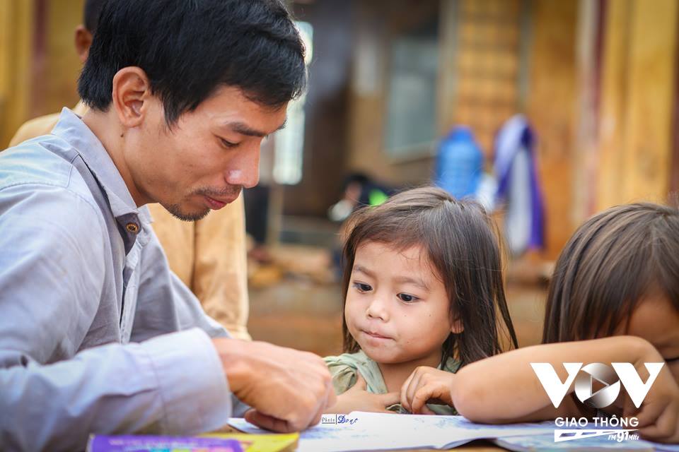 15 năm nay, Tú Anh và nhóm Chủ nhật yêu thương đã bền bỉ lan toả giá trị của tình yêu thương đến mọi miền Tổ quốc