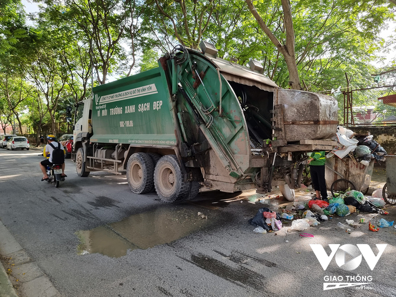 Hà Nội và nhiều đô thị khác cần phải có một cơ quan chuyên trách và cần phải sớm có một giải pháp thu gom, vận chuyển rác.