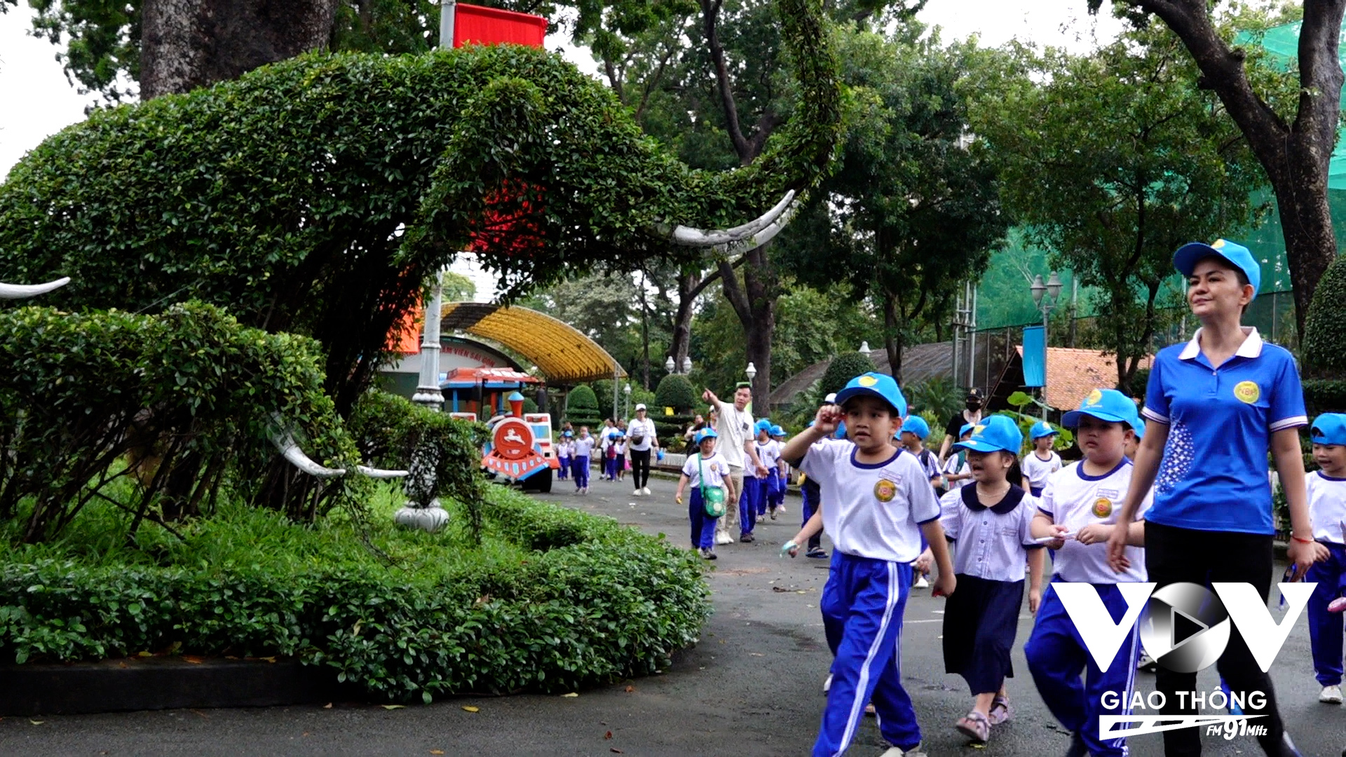 Trải nghiệm ở các trạm đã giúp học sinh rèn luyện và củng cố kiến thức đã học trong bài Tiếng Việt với chủ đề Đi sở thú