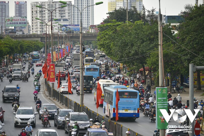 Cần minh bạch thông tin về lộ trình đặt ra để vận tải hành khách công cộng có thể thay thế phương tiện cá nhân