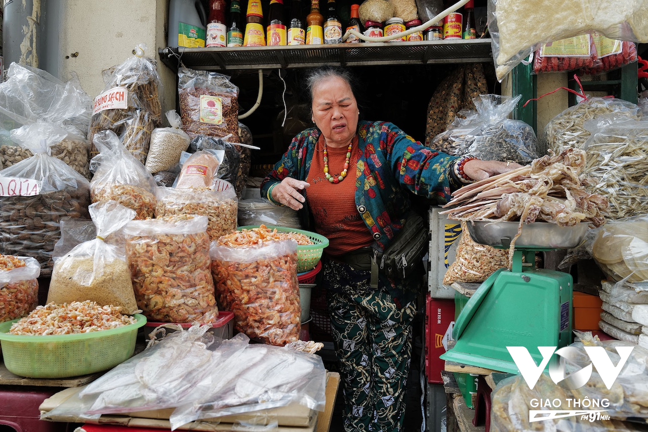 Những món đồ khô cho ngày tết bắt đầu bán chạy