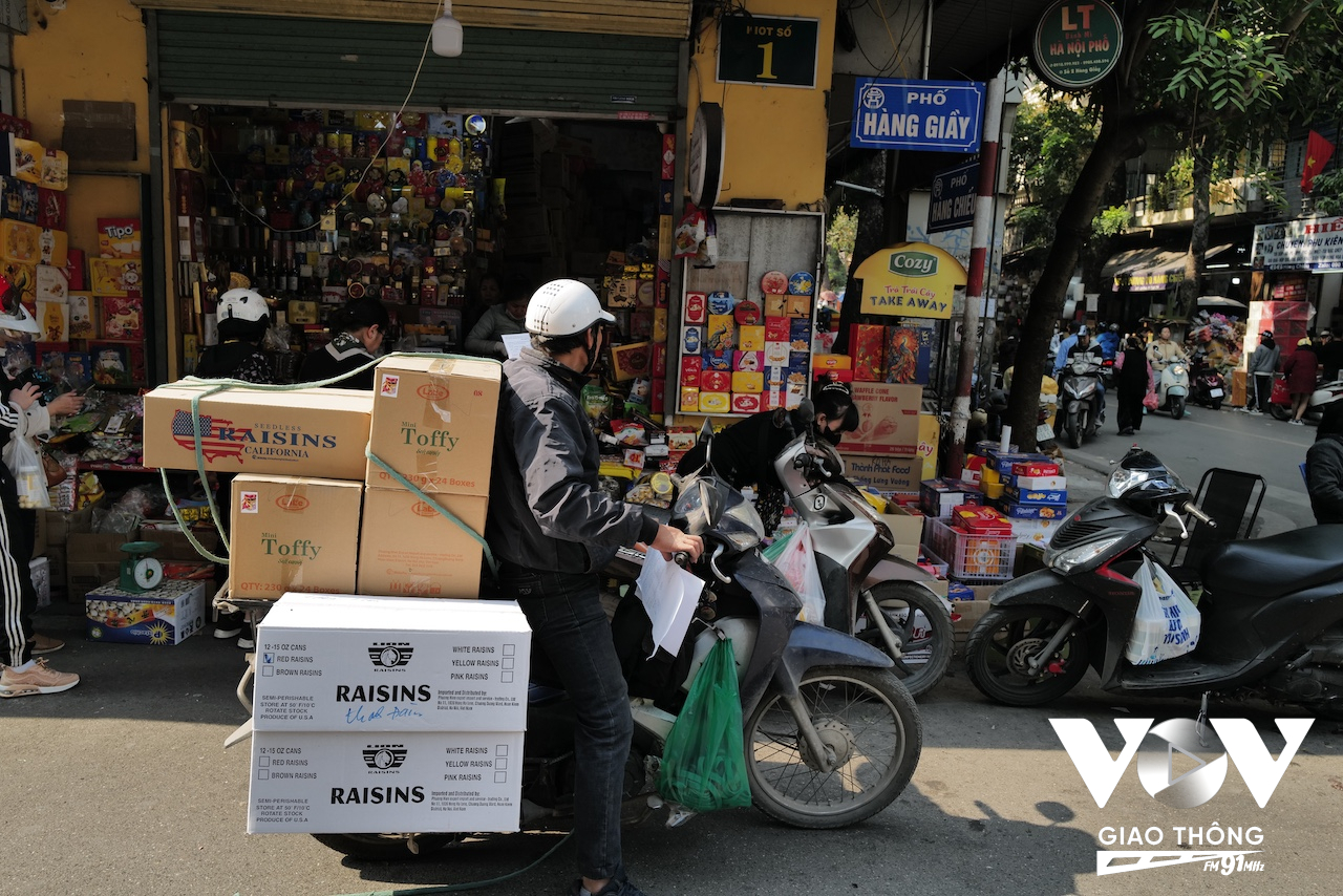 Mặt hàng bánh kẹo những ngày này đắt khách