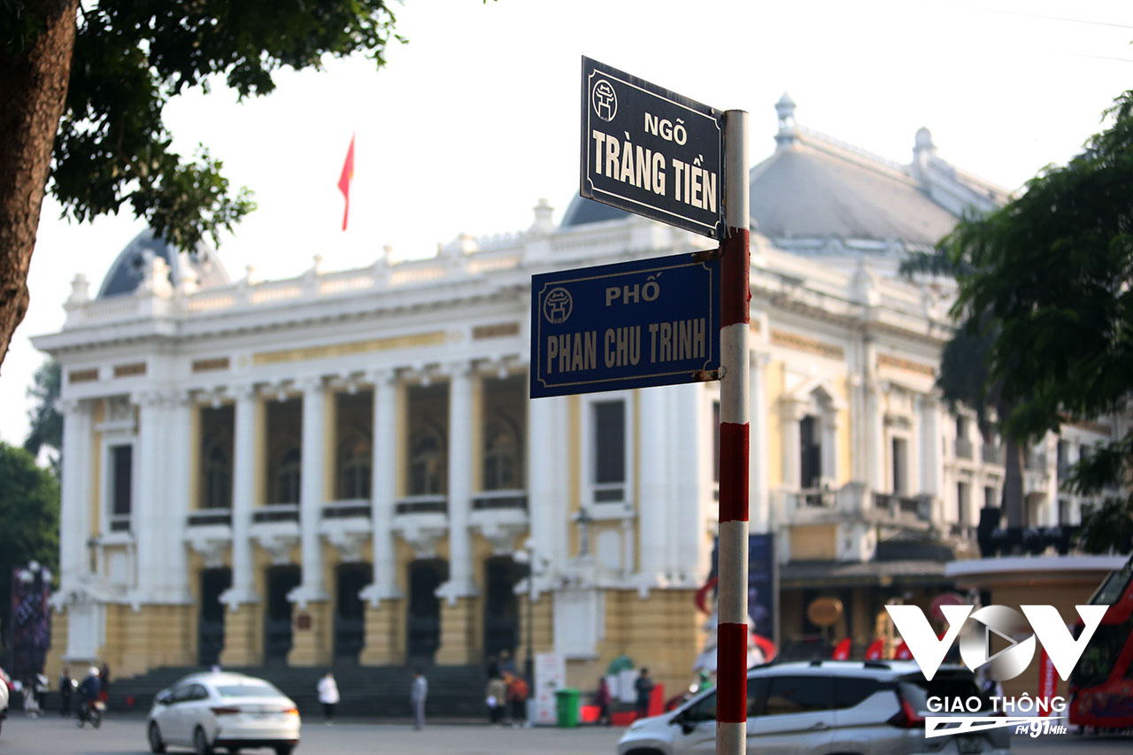 ... nơi có Nhà hát Lớn Hà Nội, trung tâm văn hóa của người dân Thủ đô