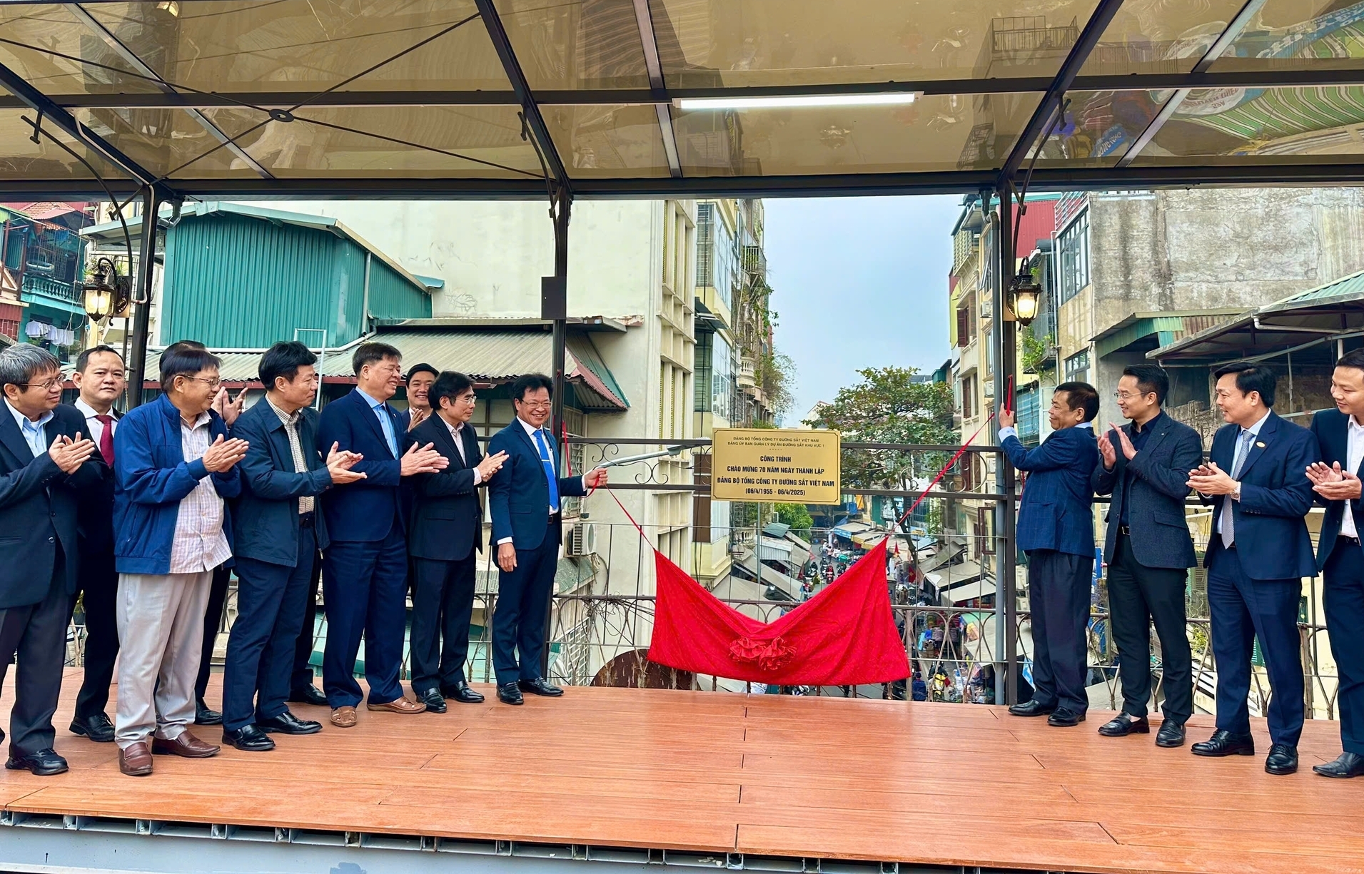 Lễ gắn biển Công trình Sửa chữa, cải tạo ke ga Long Biên, tuyến đường sắt Hà Nội - Đồng Đăng