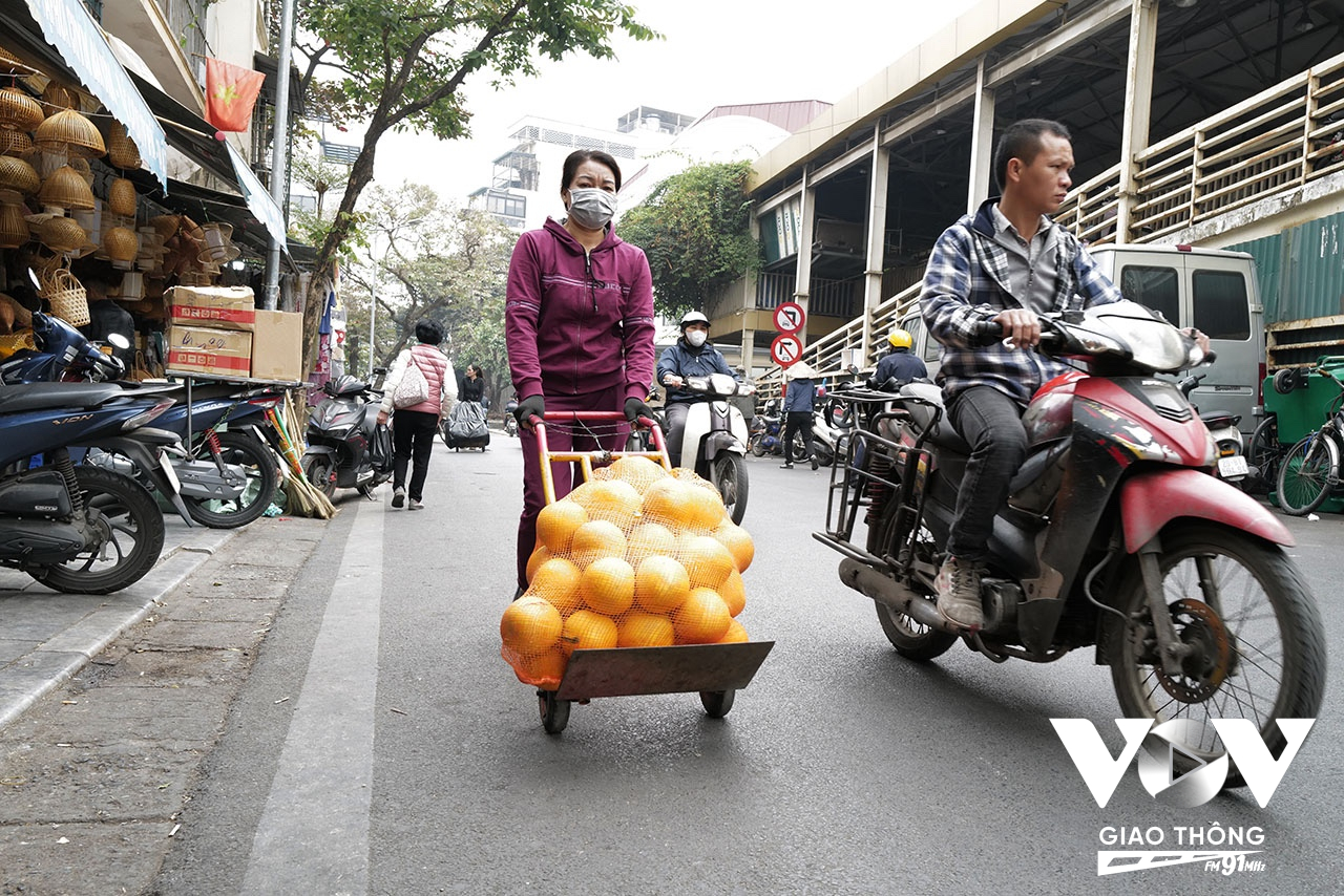 Những mặt hàng Tết được tăng cường trong dịp cuối năm