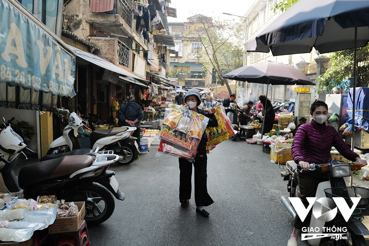 Chuẩn bị Mũ ông công ông táo cho ngày tiễn các vị thần bếp về trời báo cáo ngày 23 tháng Chạp