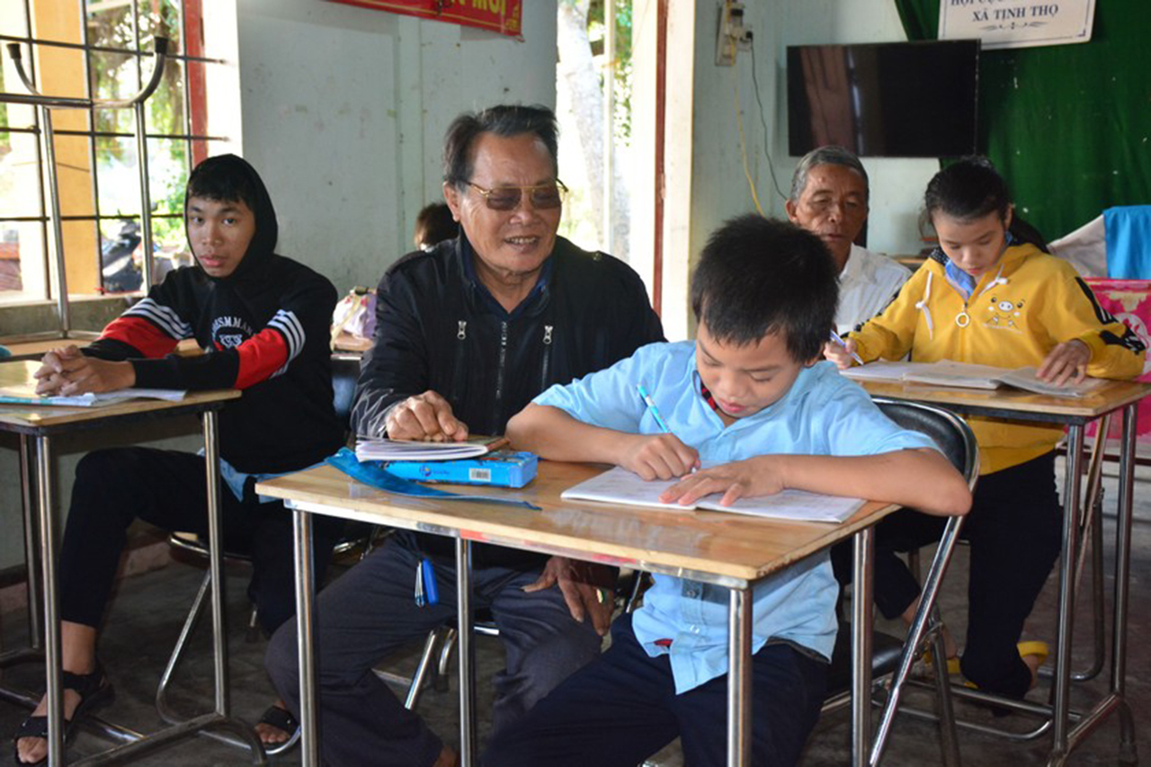 Lớp học “Tình thương” dành riêng cho trẻ khuyết tật do Hội Cựu giáo chức xã thành lập