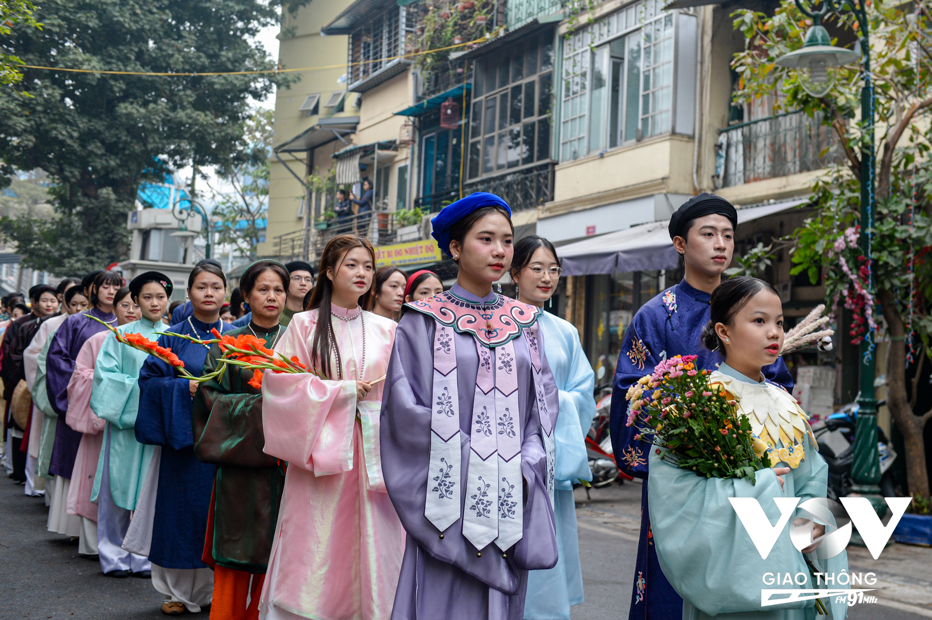 Không chỉ là một sự kiện văn hóa, “Bách hoa bộ hành” còn mang trong mình hy vọng bảo tồn và phát huy giá trị của cổ phục Việt – một biểu tượng của sự tinh tế, sáng tạo và tài hoa trong nghệ thuật thủ công của dân tộc.