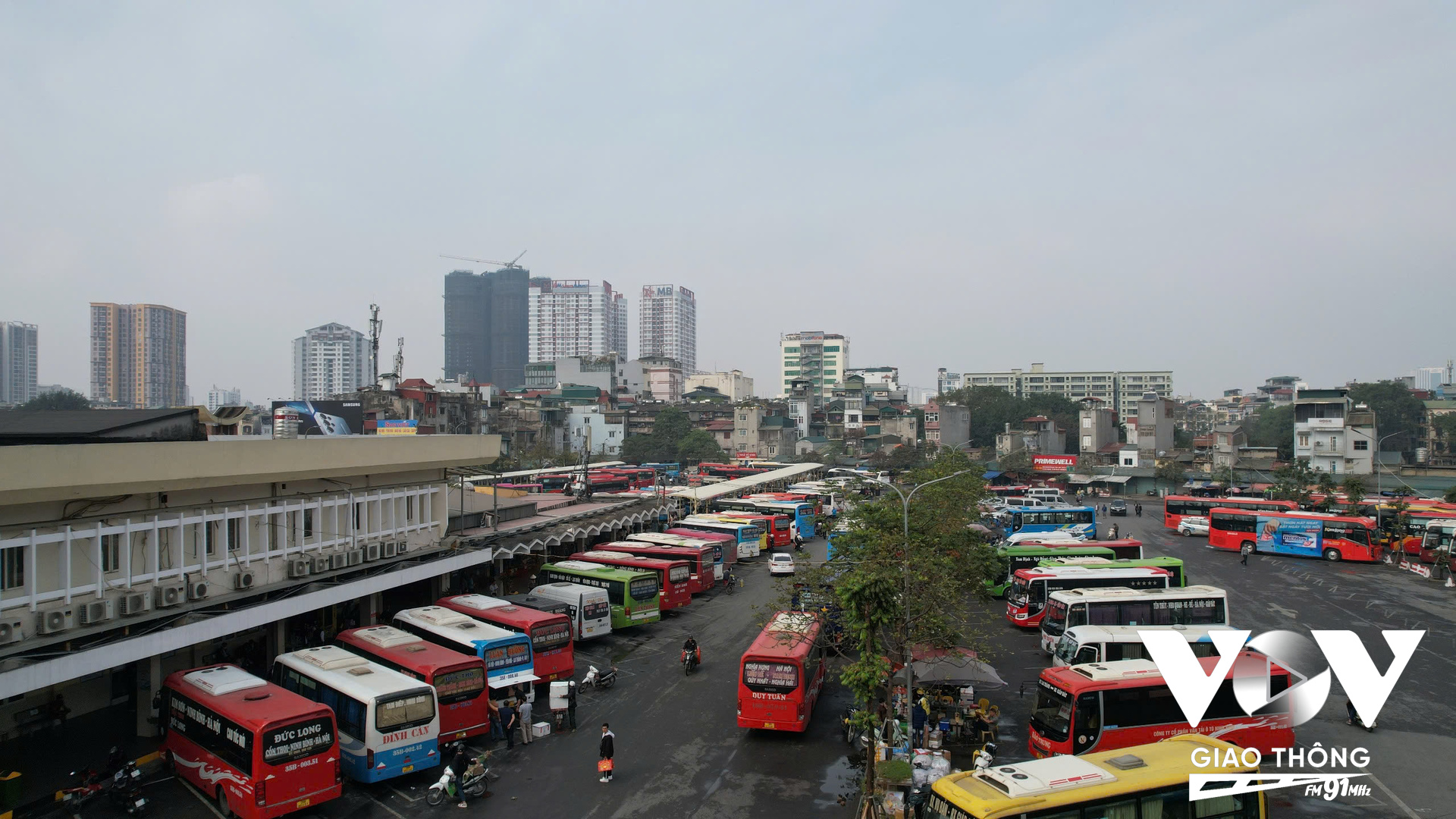 Đợt cao điểm này, lượng người đến bến xe để về quê ăn Tết Nguyên đán Ất Tỵ 2025 sẽ diễn ra vào khoảng thời gian từ 20/1/2025 đến hết ngày 4/2/2025 (Ảnh: Hải Bằng)