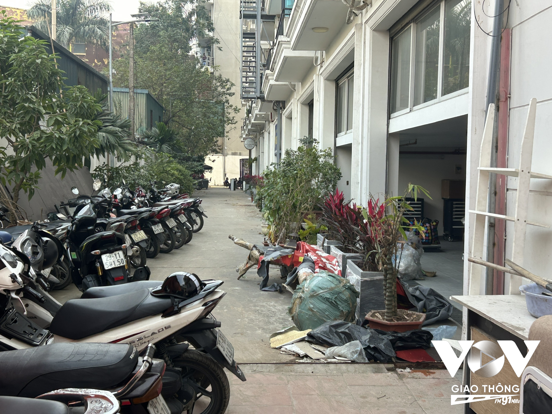 Những ngày Tết Nguyên đán vừa qua, nhiều người dân không thể vào trong chính căn nhà của họ