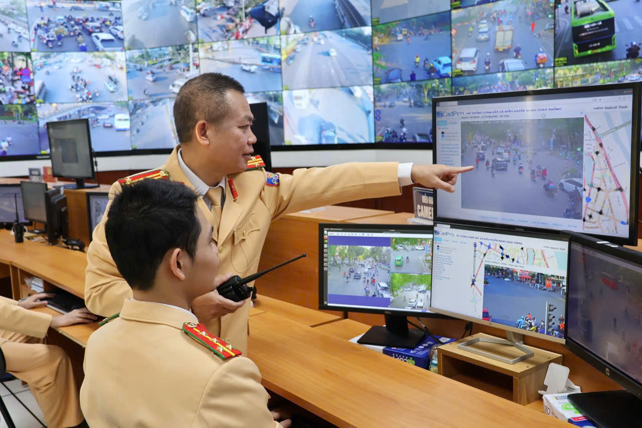 Các thông tin gửi đến sẽ được kiểm tra, chuyển đến đơn vị liên quan để xử lý ngay, bảo đảm giao thông thông suốt, an toàn.