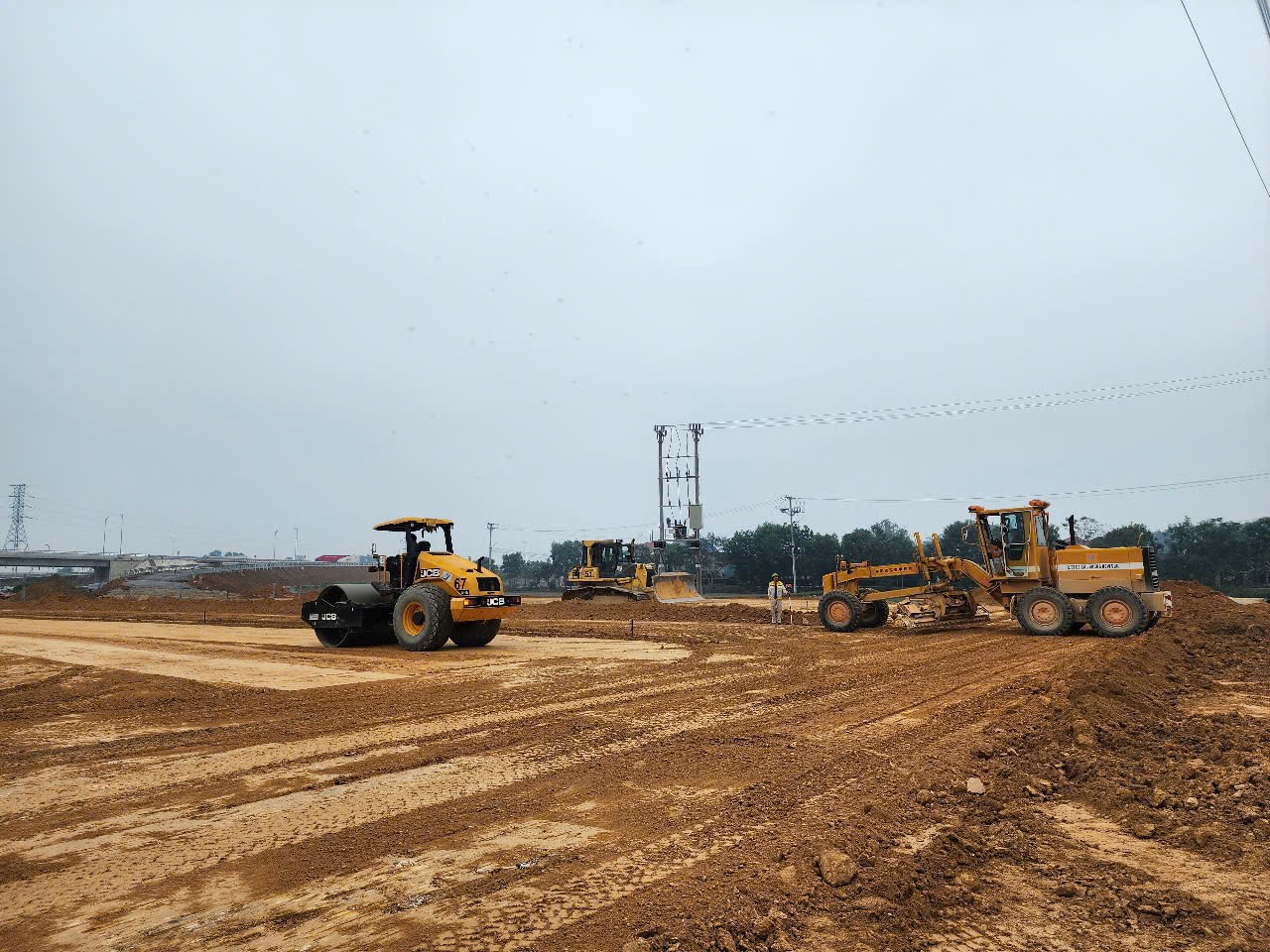 Nhiều dự án thành cao tốc Bắc Nam giai đoạn 2 đăng kí về đích từ 3-6 tháng, tuy nhiên hiện vẫn còn 1 số dự án có nguy cơ chậm tiến độ.