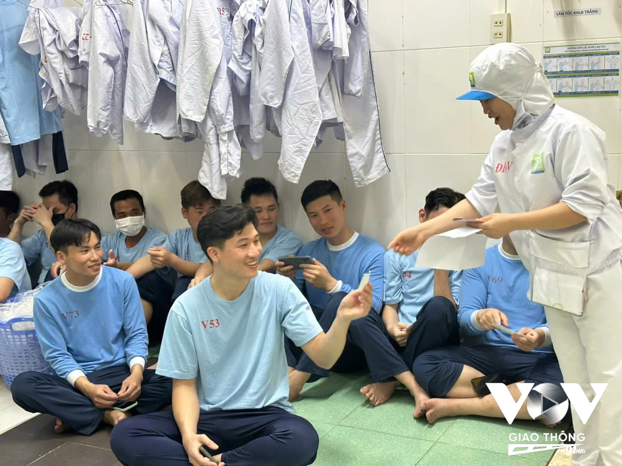 Các hoạt động gặp gỡ ngoài lì xì các công ty tổ chức các chương trình văn nghệ, tổ chức đưa đón công nhân về quê và trở lại thành phố làm việc để không bị thiếu hụt người lao động như thường kỳ các năm.