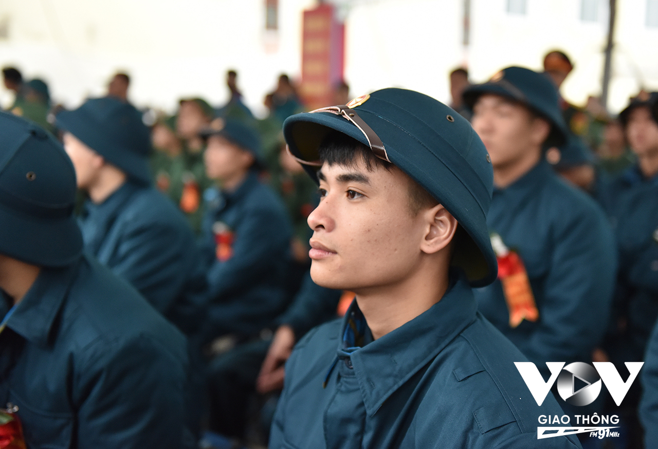 Năm 2025, huyện Đông Anh được giao tuyển chọn và gọi 243 nam thanh niên thực hiện nghĩa vụ quân sự và nghĩa vụ công an, trong đó có 210 công dân tham gia nghĩa vụ quân sự, 33 công dân tham gia nghĩa vụ công an.