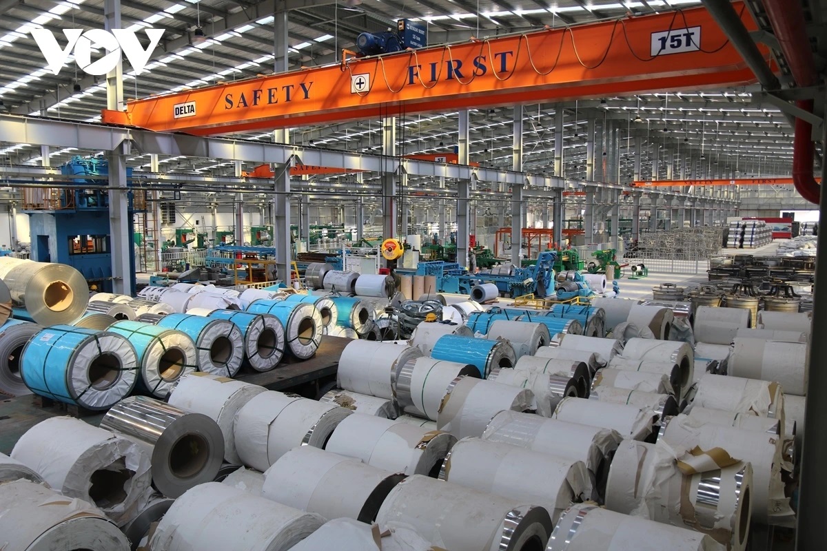 Theo các chuyên gia, việc Mỹ áp thuế suất 25% với mặt hàng nhôm thép thì các doanh nghiệp xuất khẩu của Việt Nam có cả mặt lợi và bất lợi. Ảnh minh hoạ