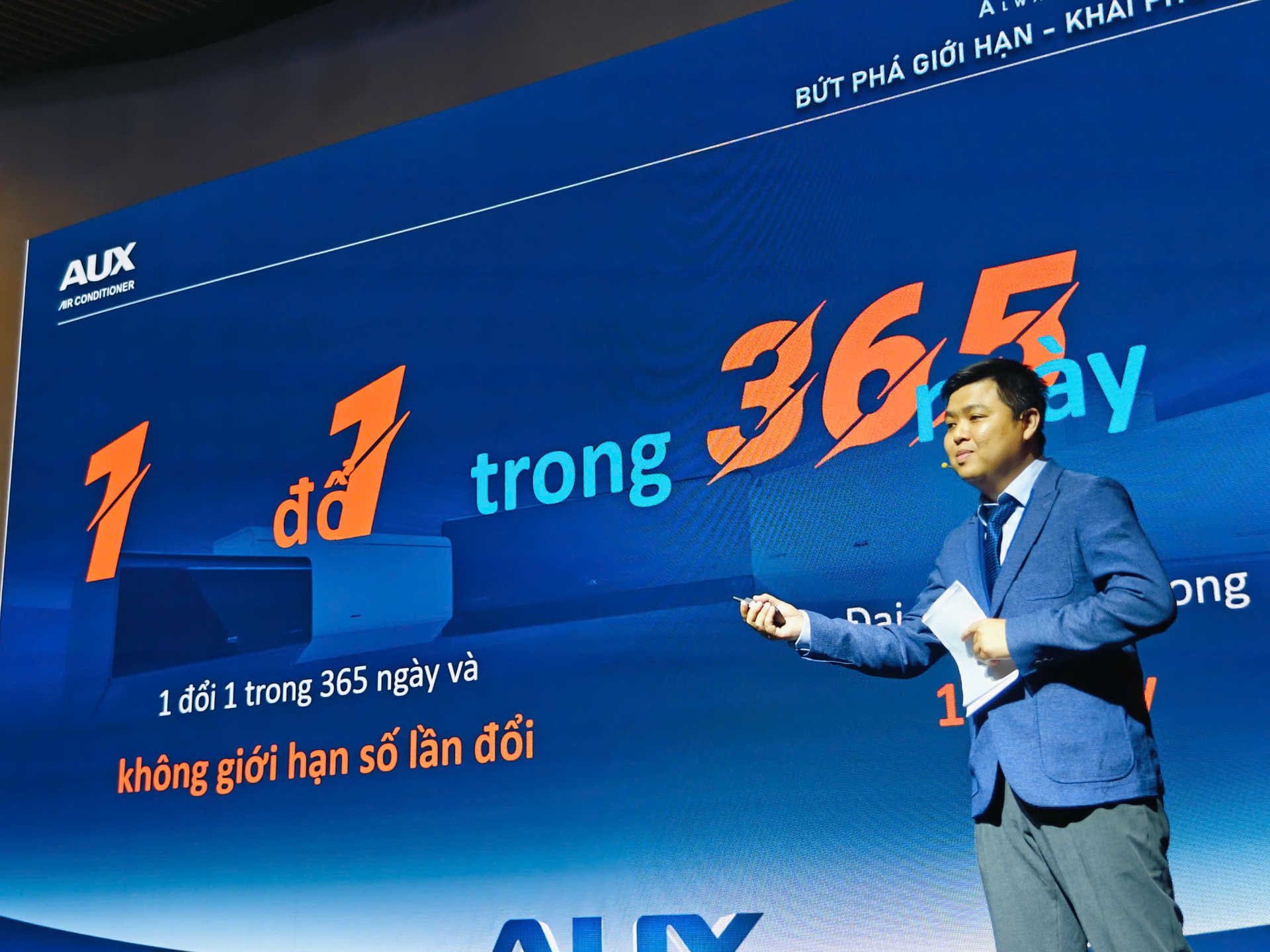 Đại diện AUX Việt Nam cam kết đồng hành lâu dài với người dùng Việt với chính sách “1 đổi 1 trong 365 ngày”