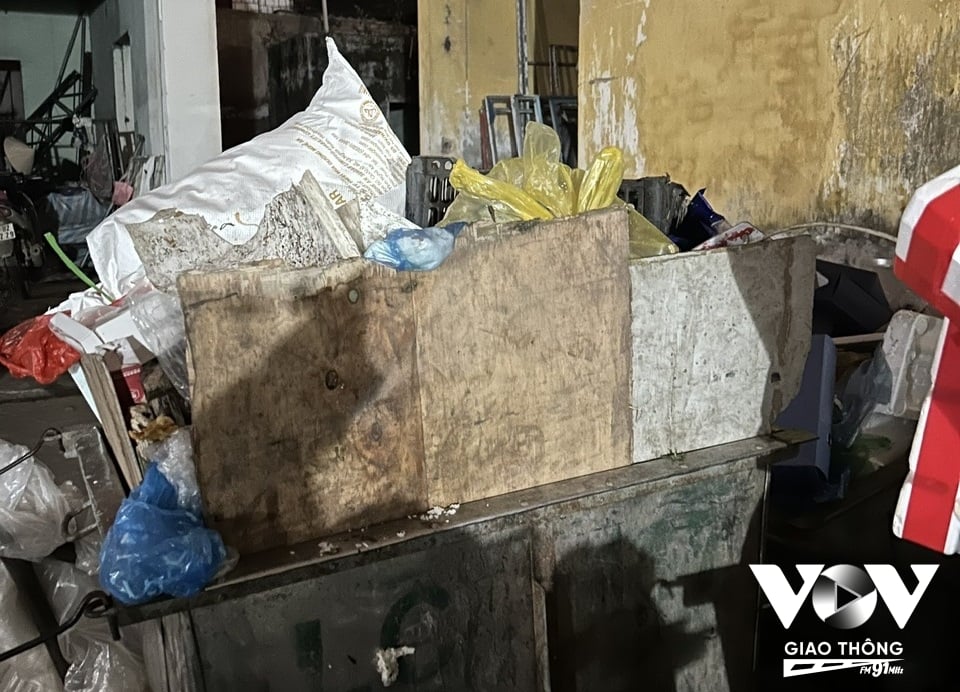 Việc phân loại rác chưa đạt hiệu quả do việc thu gom, vận chuyển chưa đồng bộ