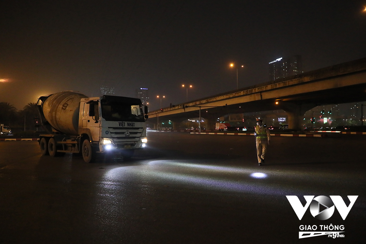 Đa phần, các trường hợp này đều là xe tải cỡ lớn, di chuyển tại các công trường trên địa bàn thủ đô.