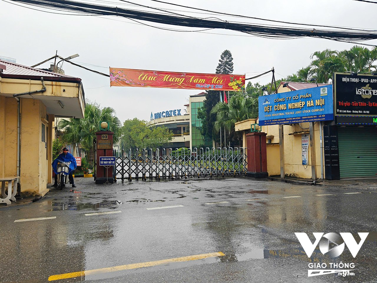 Công ty CP Dệt công nghiệp Hà Nội (địa chỉ số 91 - 93 Lĩnh Nam, phường Mai Động, quận Hoàng Mai, Hà Nội).