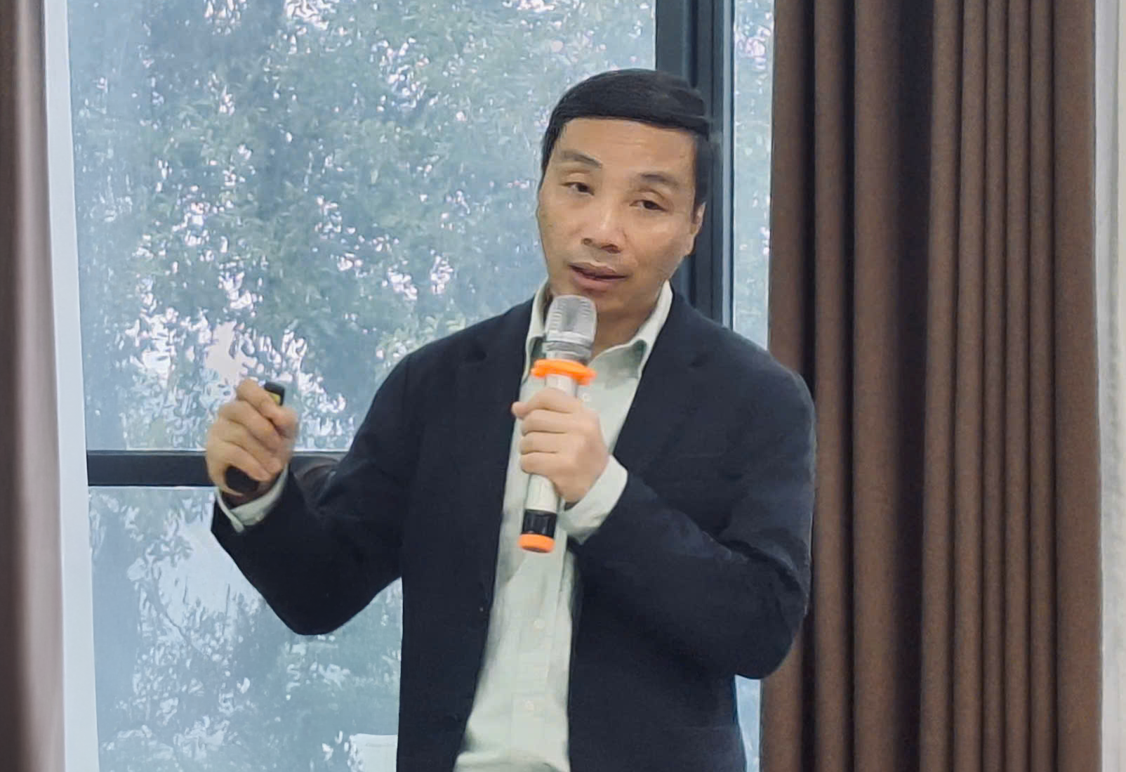 GS. TS. Phạm Thế Anh - Trưởng khoa kinh tế học, trường Đại học Kinh tế quốc dân