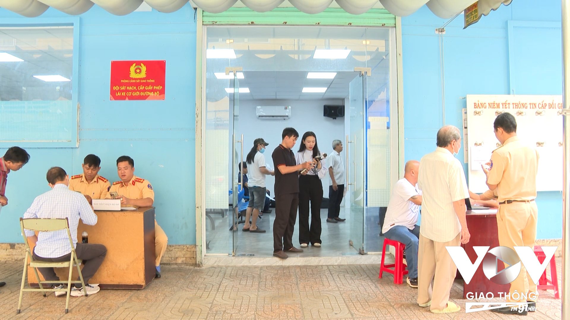 Công an TP.HCM sẽ bố trí thêm 22 điểm tại Công an 17 phường thuộc các quận, TP Thủ Đức và 5 xã trung tâm thuộc các huyện Bình Chánh, Cần Giờ, Củ Chi, Hóc Môn, Nhà Bè.