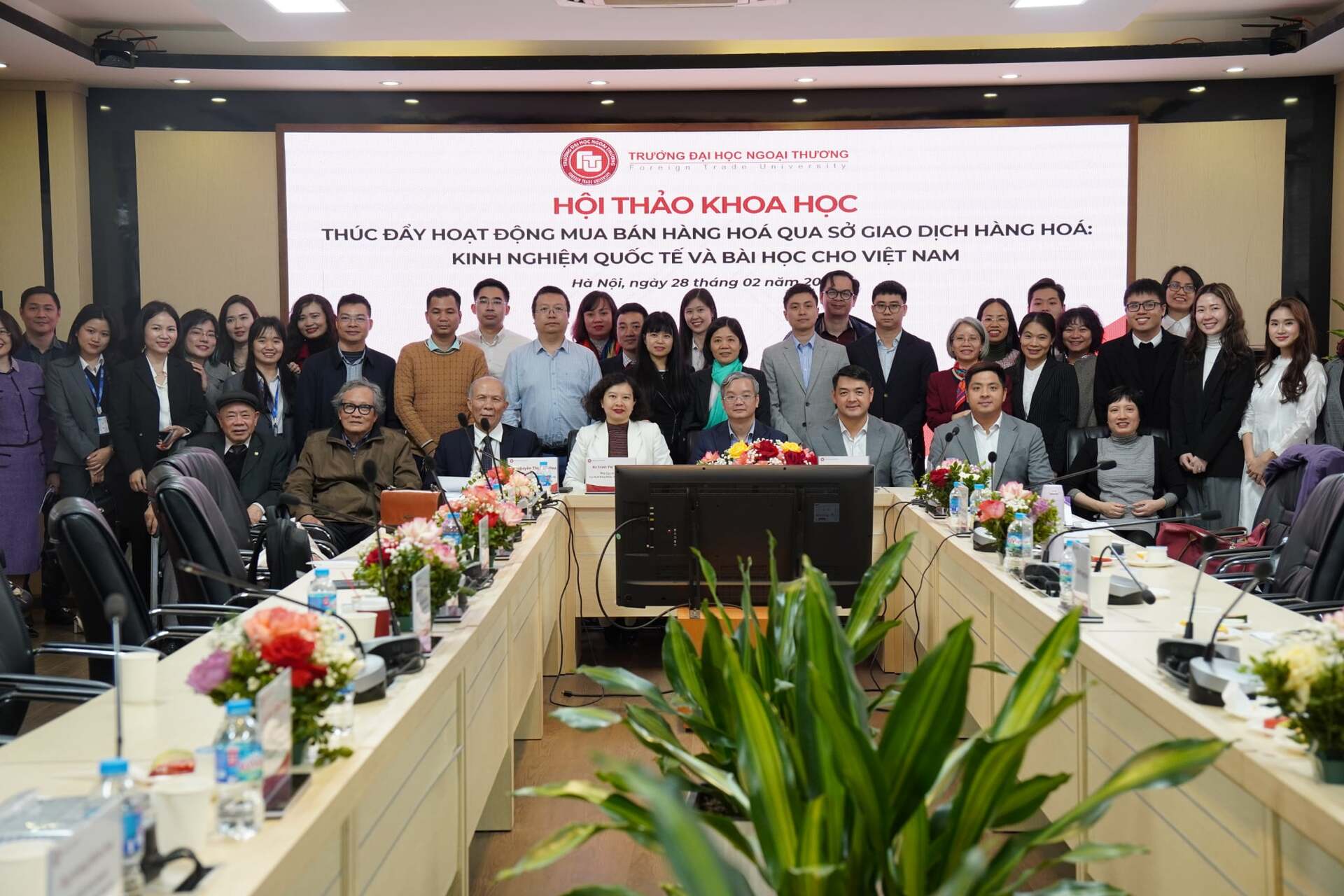 Hội thảo khoa học “Thúc đẩy hoạt động mua bán hàng hóa qua Sở Giao dịch Hàng hóa”