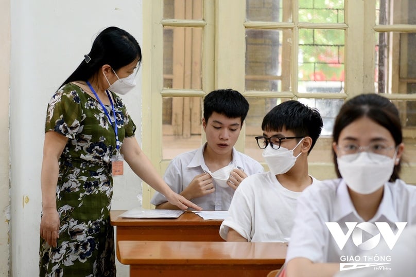 Chính sách miễn học phí được xem là rất nhân văn, giúp giảm áp lực cho phụ huynh học sinh, nhất là những gia đình đông con, hoặc có hoàn cảnh gia đình khó khăn.