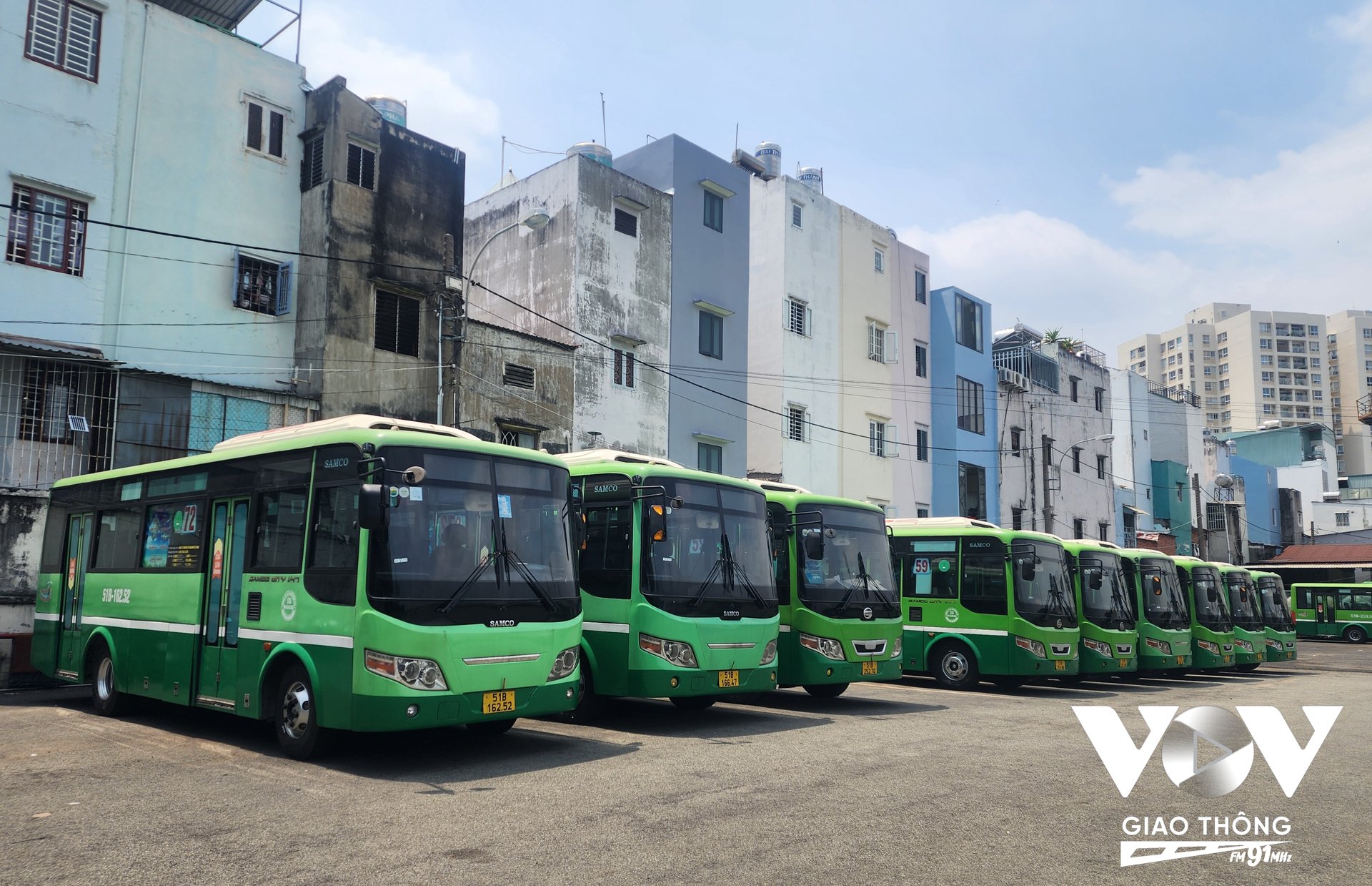 Hàng chục xe buýt của Công ty Cổ phần Vận tải TP.HCM đang phải tạm dừng hoạt động do thiếu tài xế