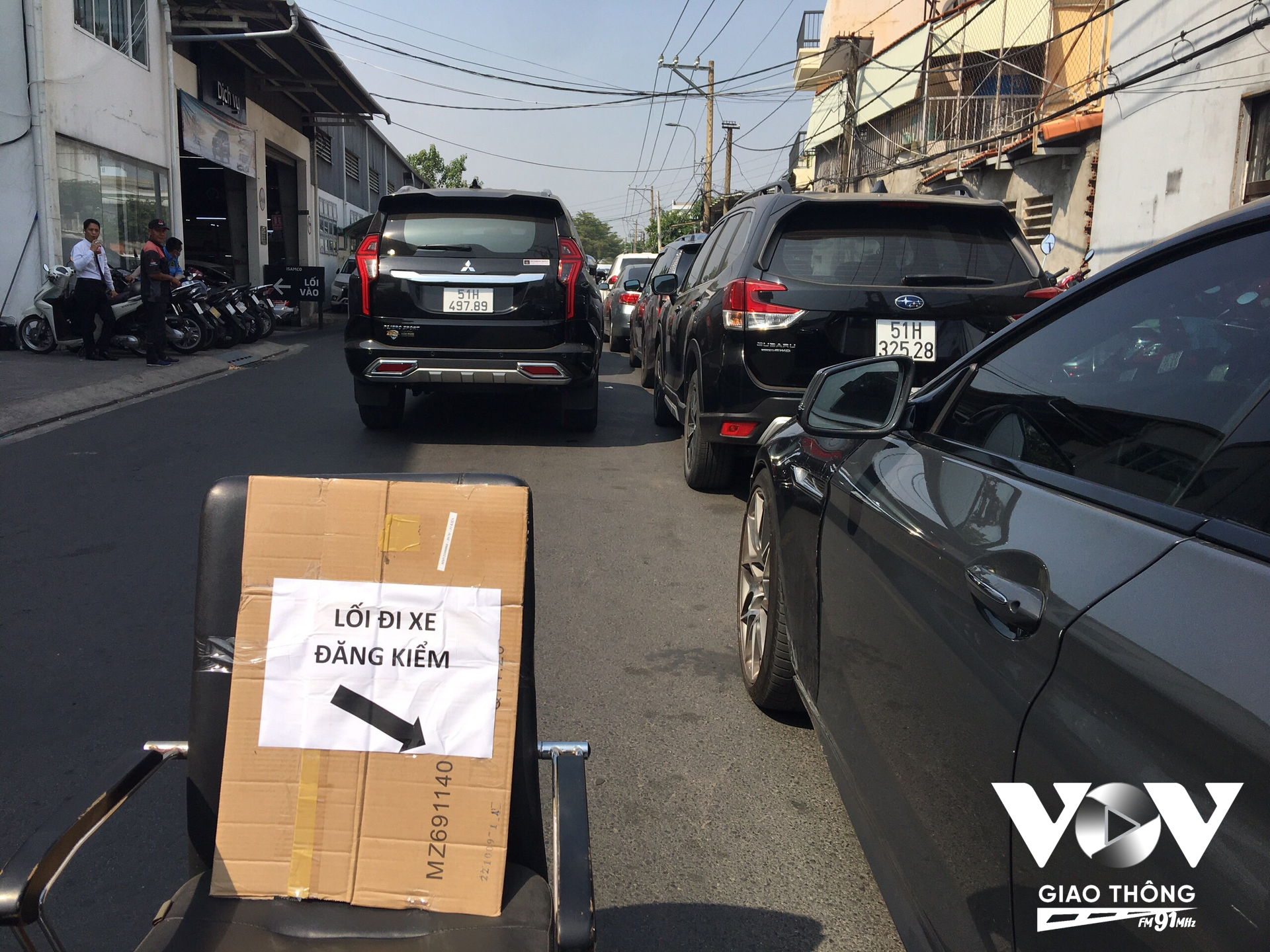 Lợi dụng tâm lý ngại chờ đợi tại các trung tâm đăng kiểm, các đối tượng gọi điện, nhắn tin, gửi email thông báo xe sắp hết hạn đăng kiểm, đề nghị dịch vụ gia hạn