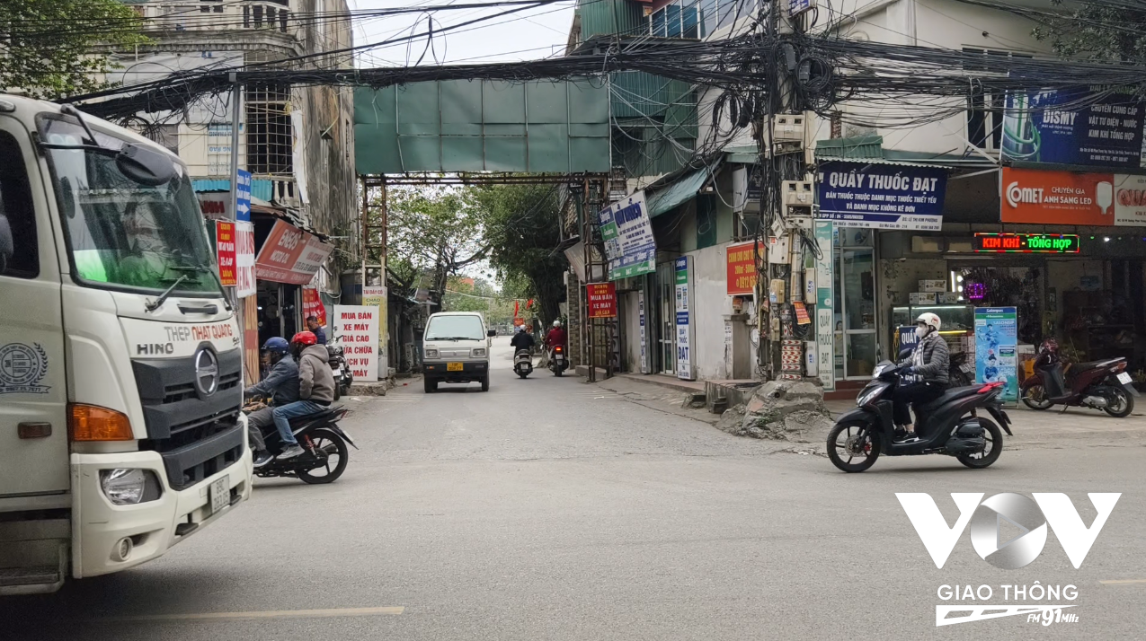 Niềm hy vọng của Khu đô thị mới Cầu Bươu là 2 dự án nâng câp trục chính đường 70 (tỉnh lộ 70A) lên mặt cắt 50m và dự án đường 30m Phạm Tu-Kim Giang vẫn đang nằm trên giấy.