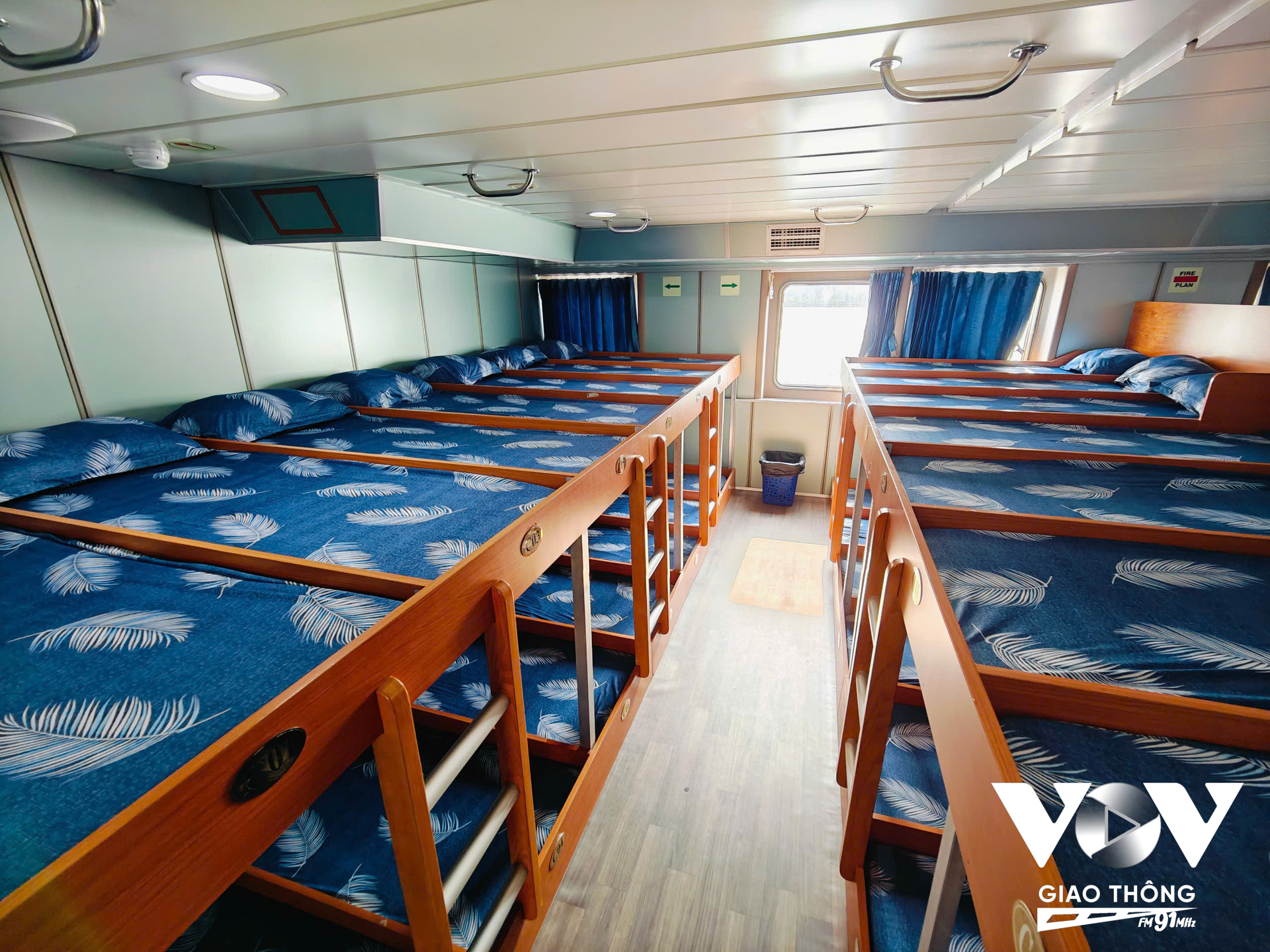 Sẽ có 280 giường nằm và 94 ghế ngồi cỡ lớn cùng hệ thống điều hoà khắp khoang tàu để mang lại trải nghiệm tốt nhất cho hành khách