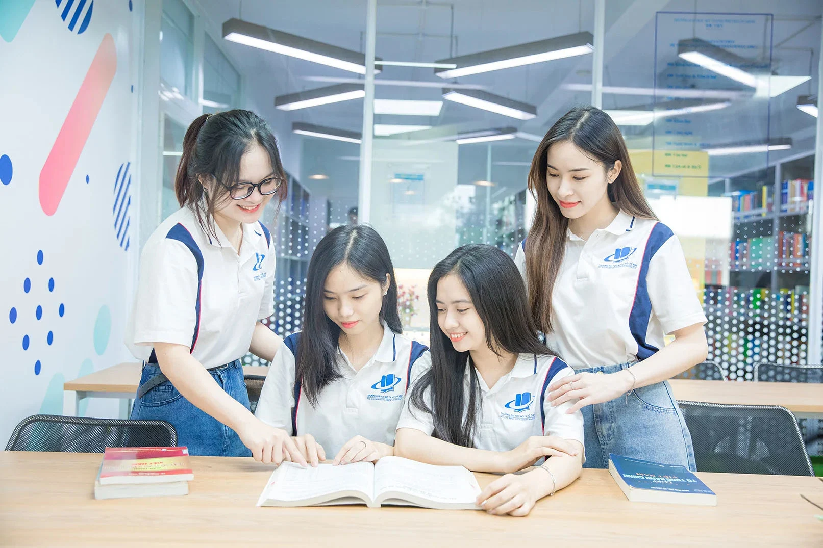 Việc không học hành, không làm việc và không tham gia đào tạo không chỉ là một giai đoạn ngắn trong cuộc đời mỗi người mà có thể để lại nhiều hệ lụy lâu dài.(Ảnh minh họa)