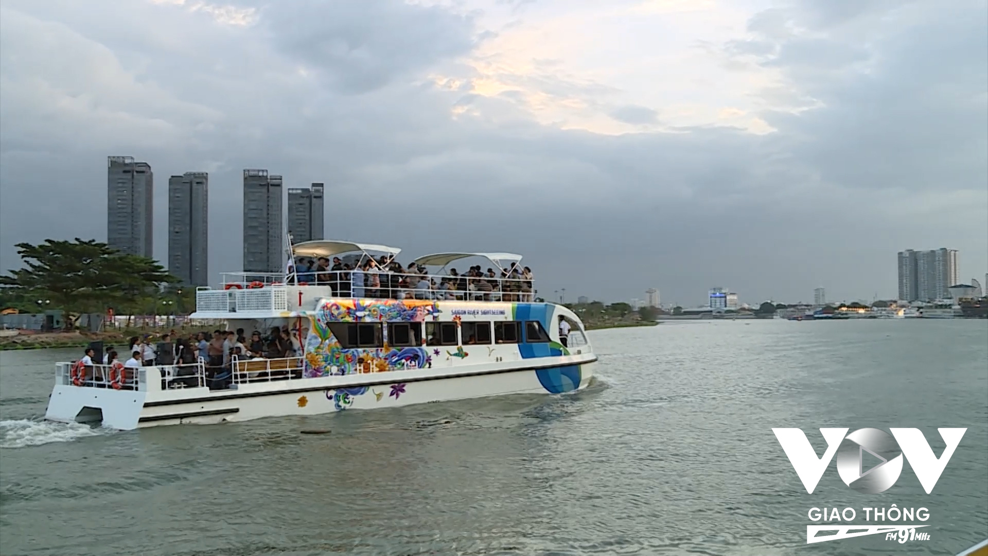 Sài Gòn WaterBus dự kiến đón khoảng 10.000 lượt khách sử dụng dịch vụ đường thủy mỗi ngày trong dịp đại lễ kỷ niệm 50 năm.