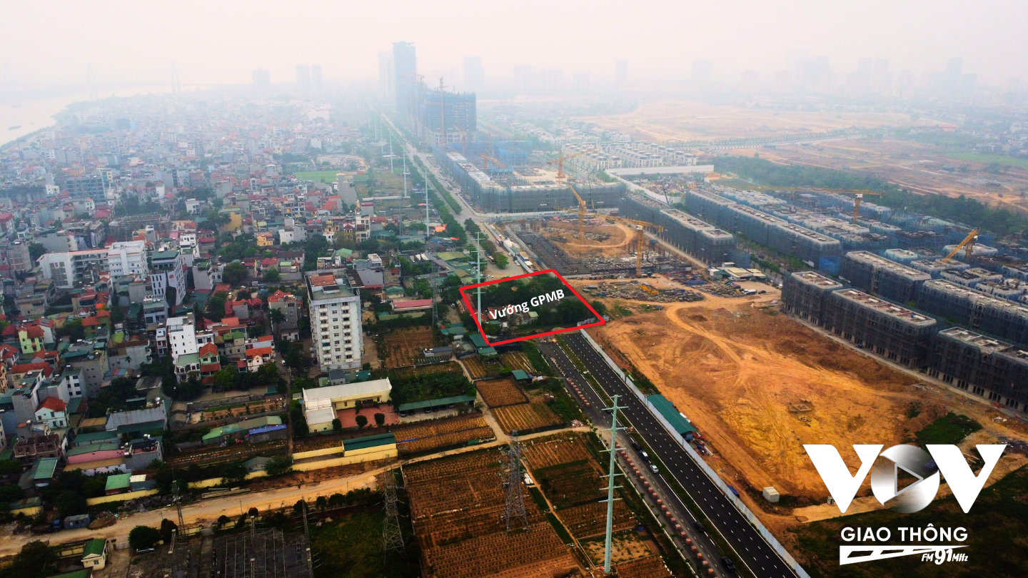 Khu vực này đang vướng giải phóng mặt bằng, mặc dù chủ đầu tư đã sẵn sàng để triển khai nốt con đường với mặt cắt lên tới 40m xuyên qua khu đô thị Ciputra.