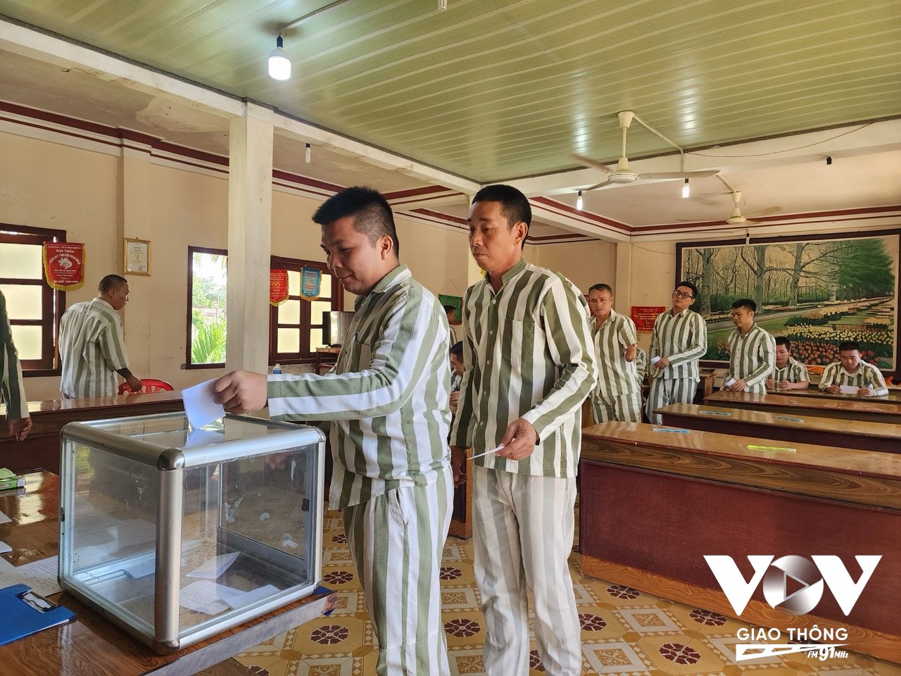 Phạm nhân bỏ phiếu giới thiệu người đủ điều kiện được xét duyệt đặc xá