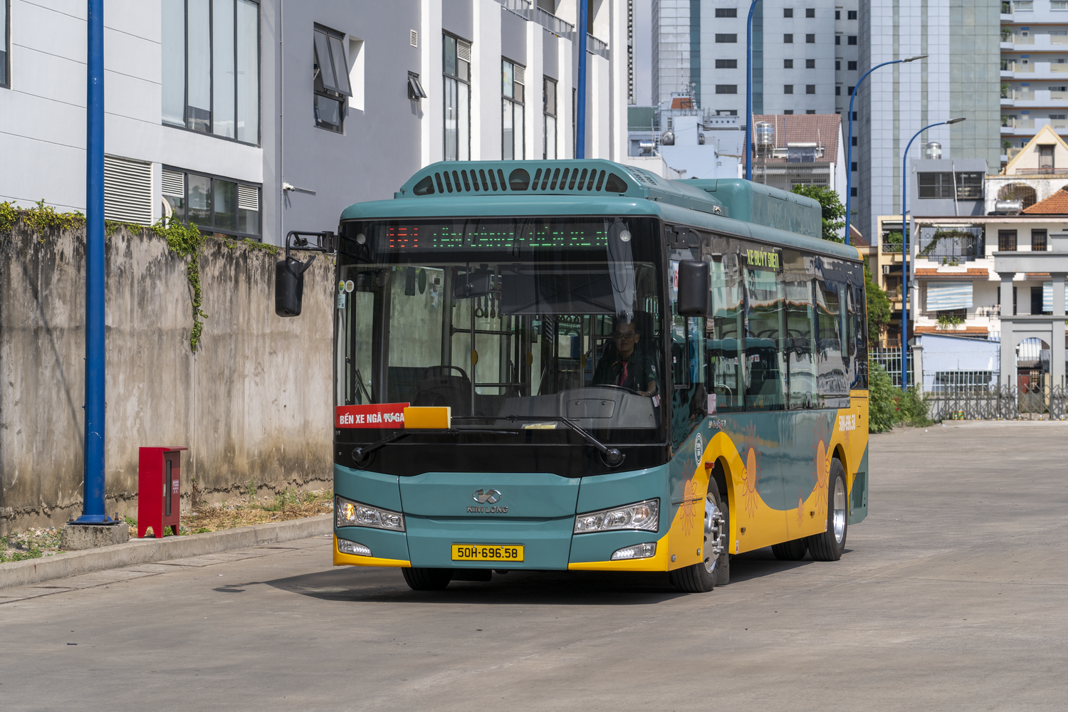 Miễn phí vé xe buýt tạo điều kiện thuận lợi để người dân và du khách di chuyển dễ dàng trong dịp lễ mà không cần lo lắng về chi phí đi lại