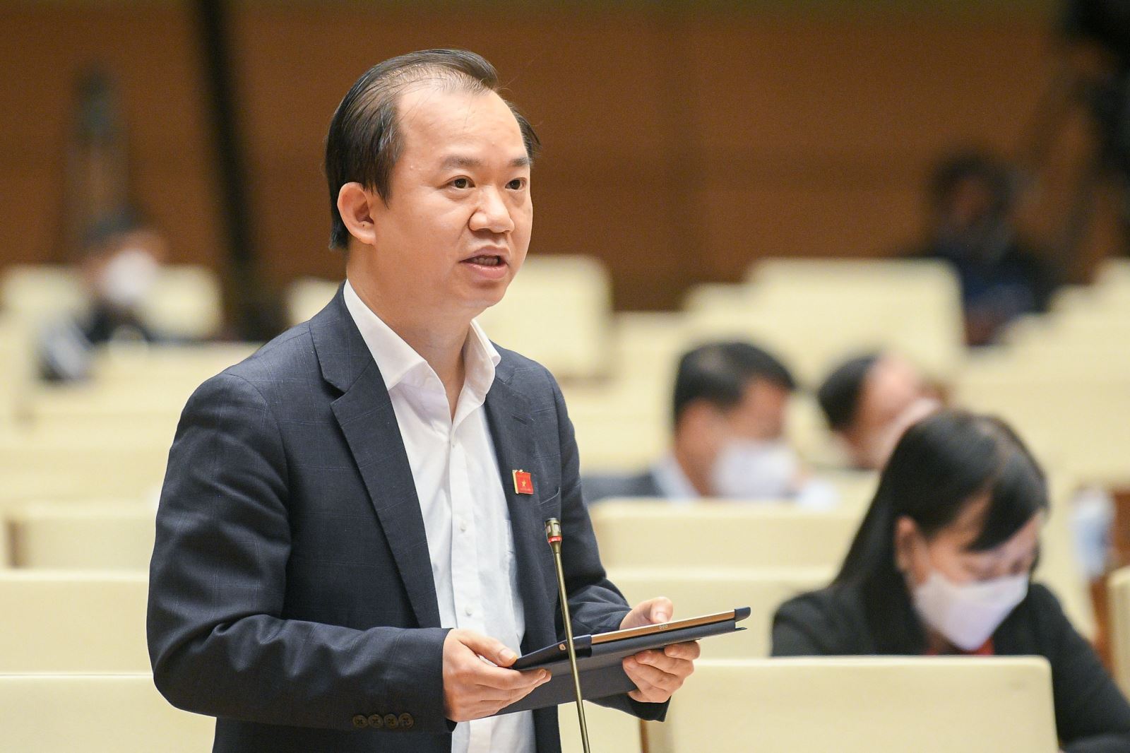PGS. TS Bùi Hoài Sơn, Ủy viên Thường trực Ủy ban Văn hoá, Giáo dục của Quốc hội
